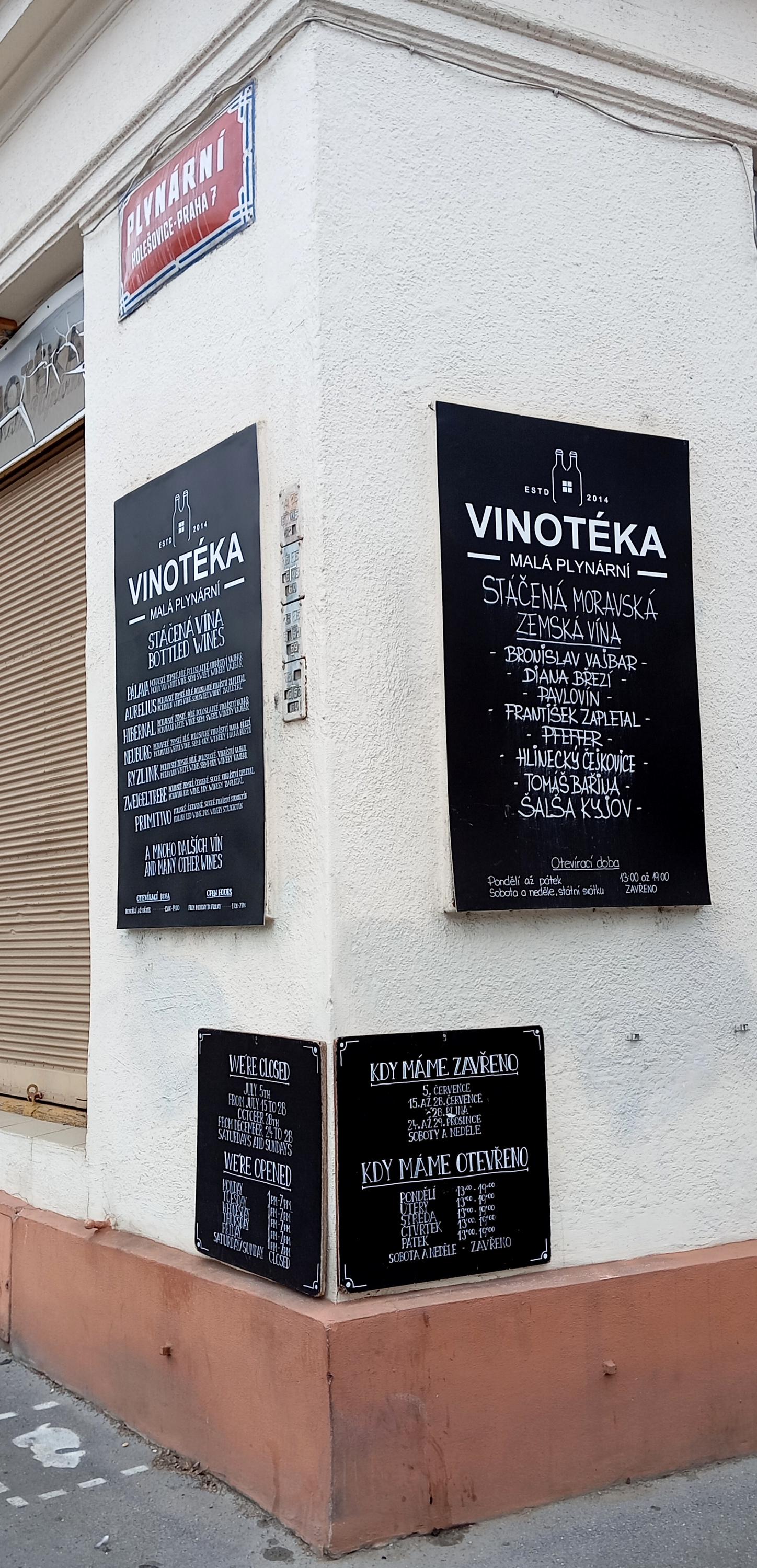 Malá Plynární Vinotéka foto 6