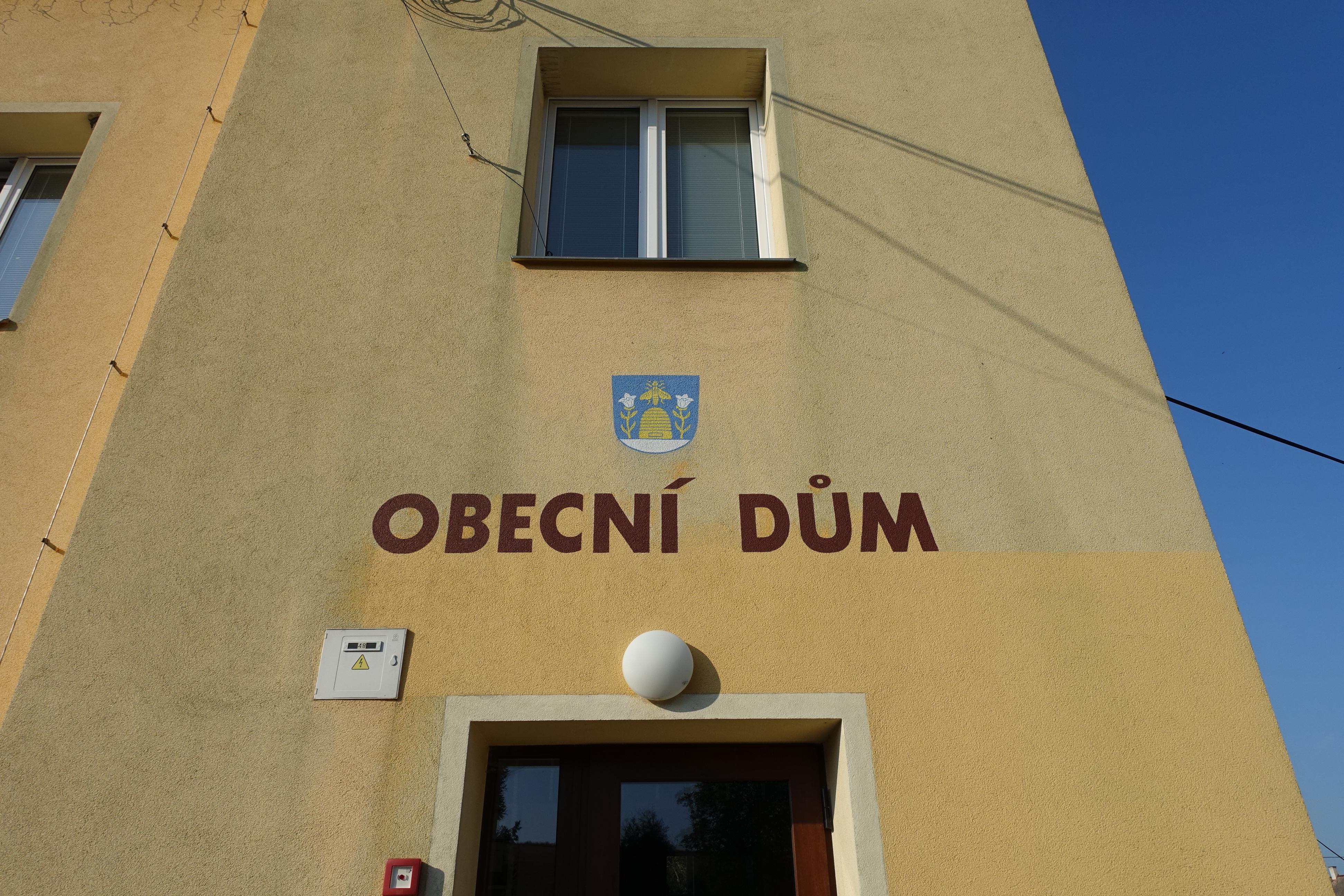 Staré Těchanovice - obecní úřad foto 3