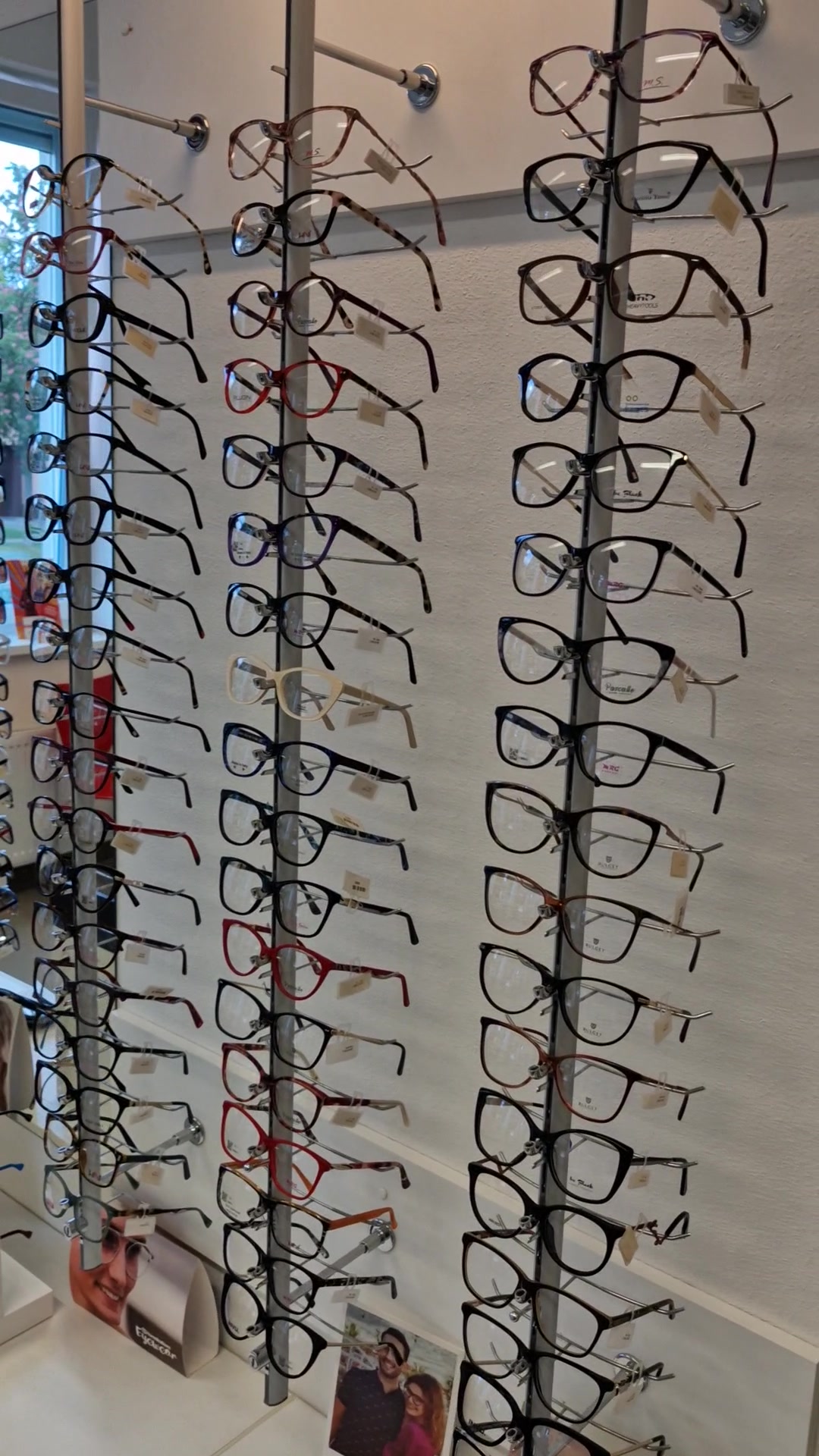 Oční optika Karolová foto 2 (náhled videa)