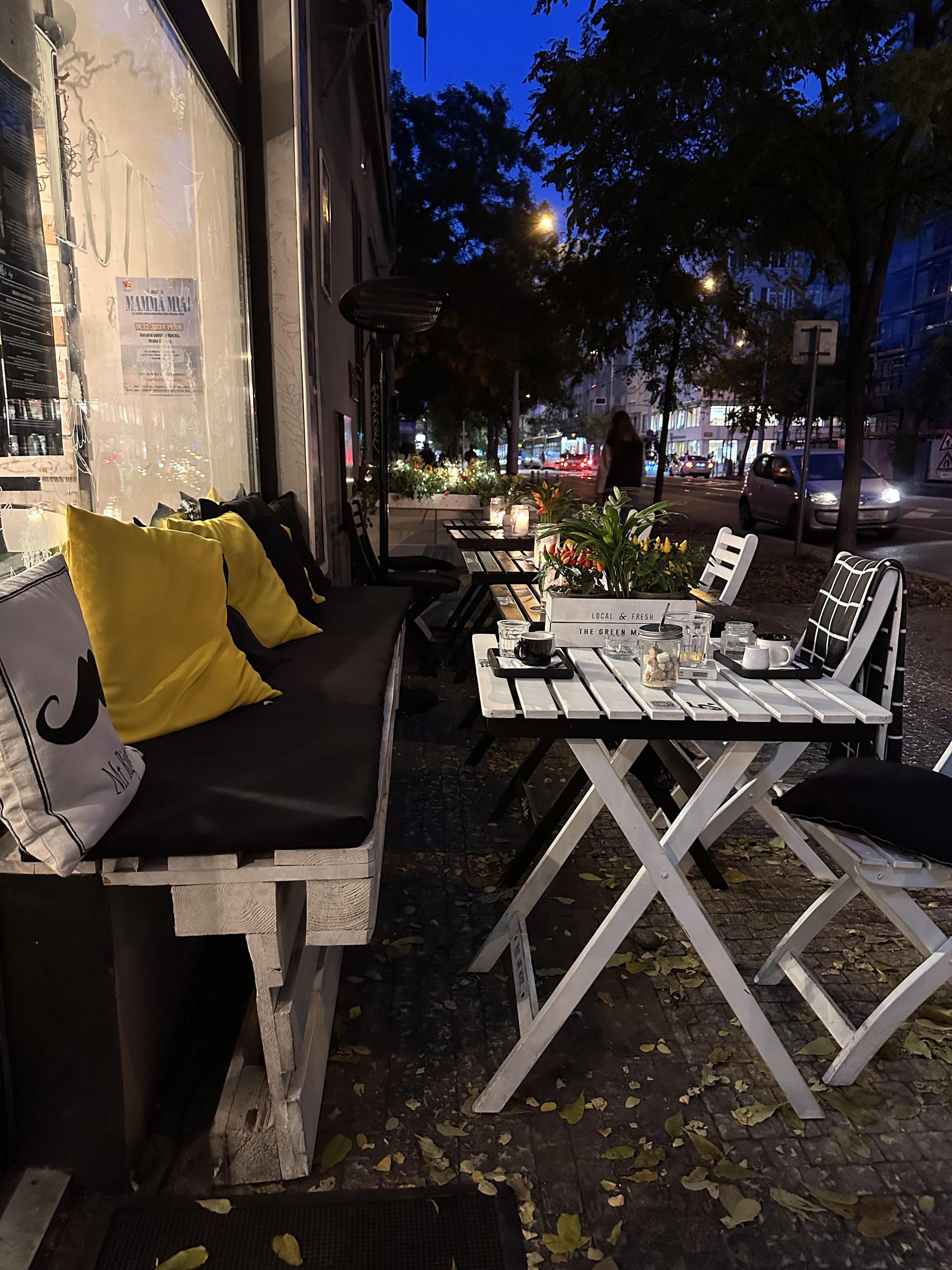 Bistro Lovely Day foto 2