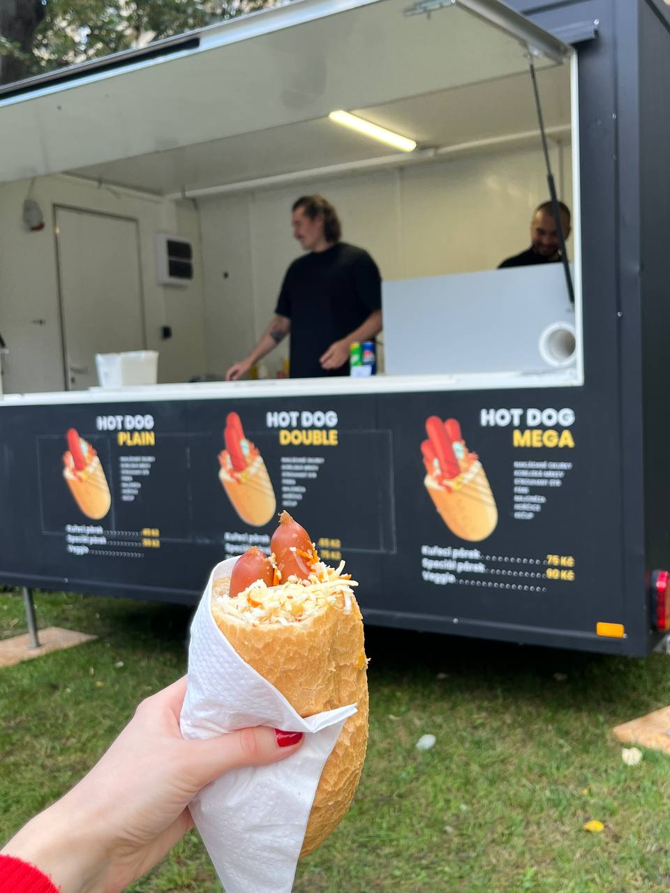 Hungry dog Hot Dogs foto 3