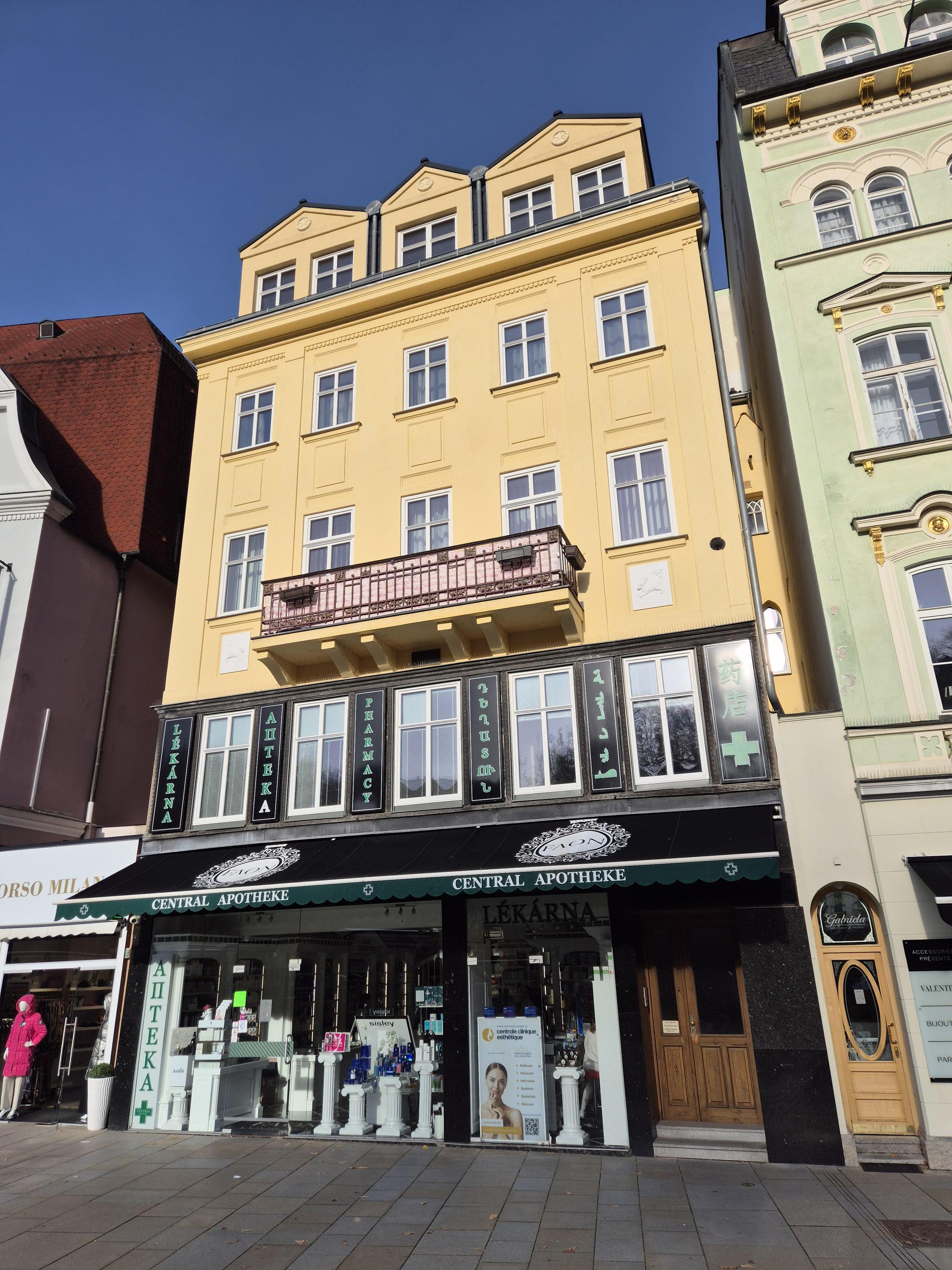 CENTRAL APOTHEKE foto 1