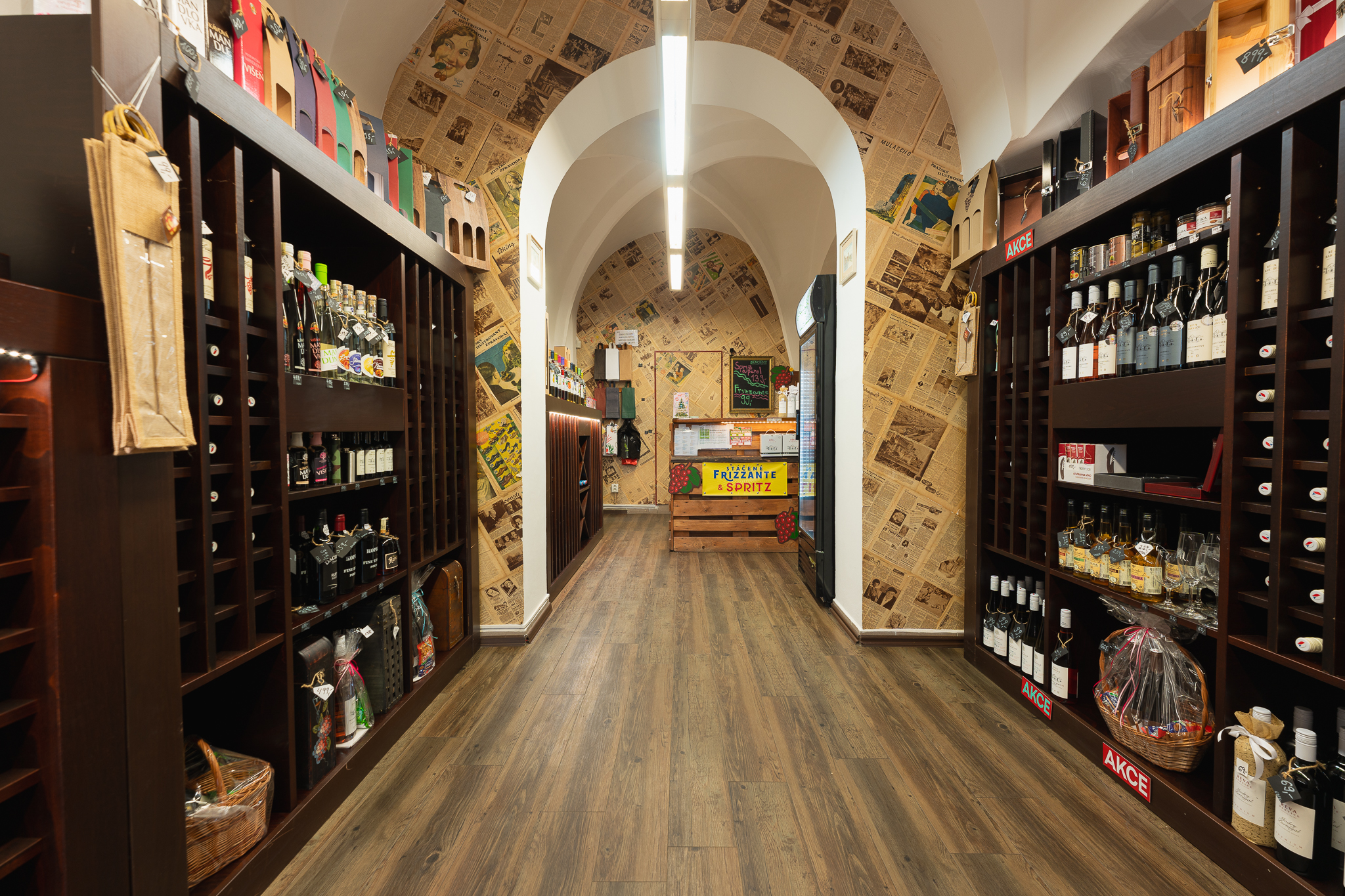 Veselá Vinotéka foto 3