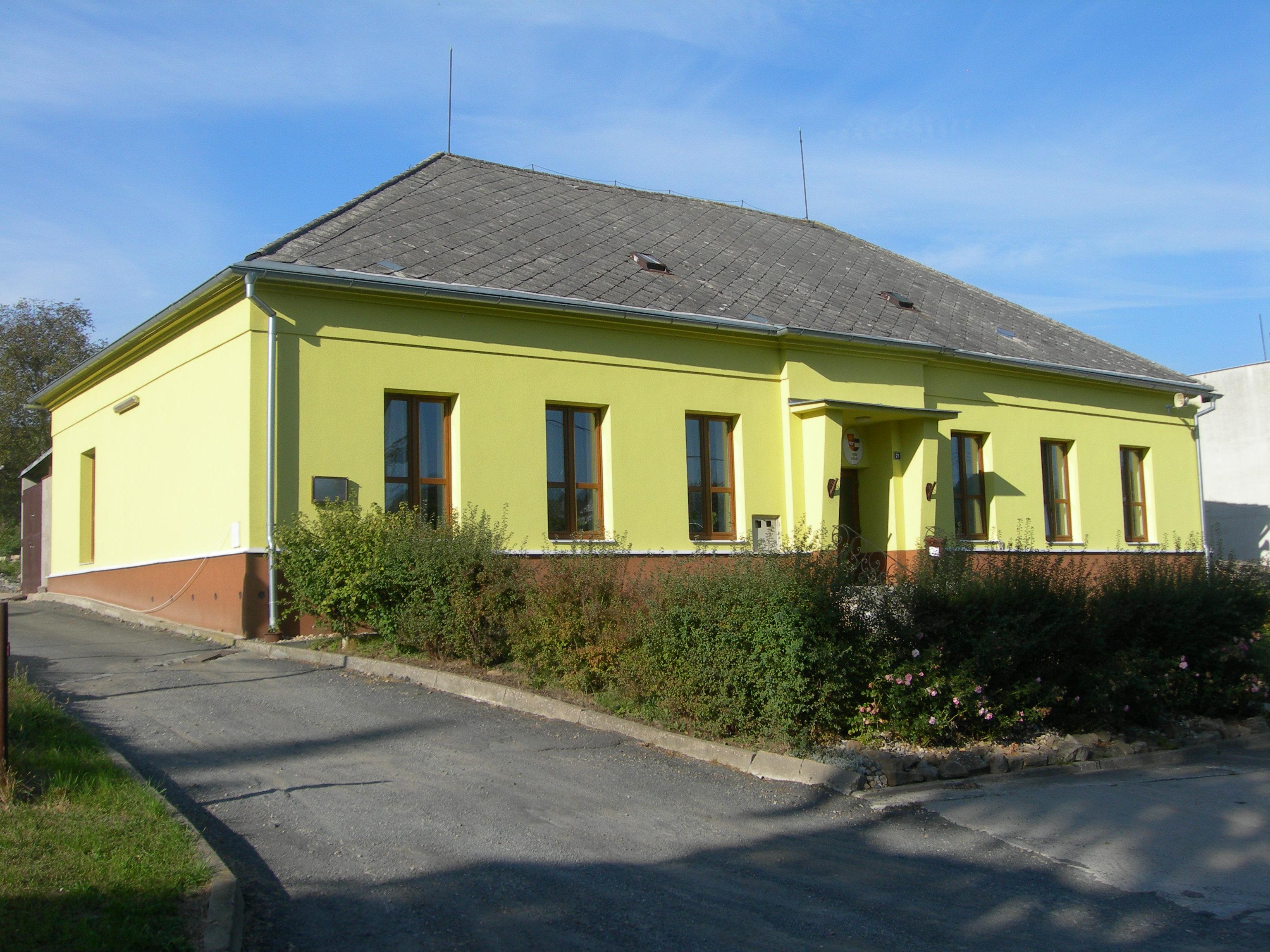 Bělov - obecní úřad foto 2