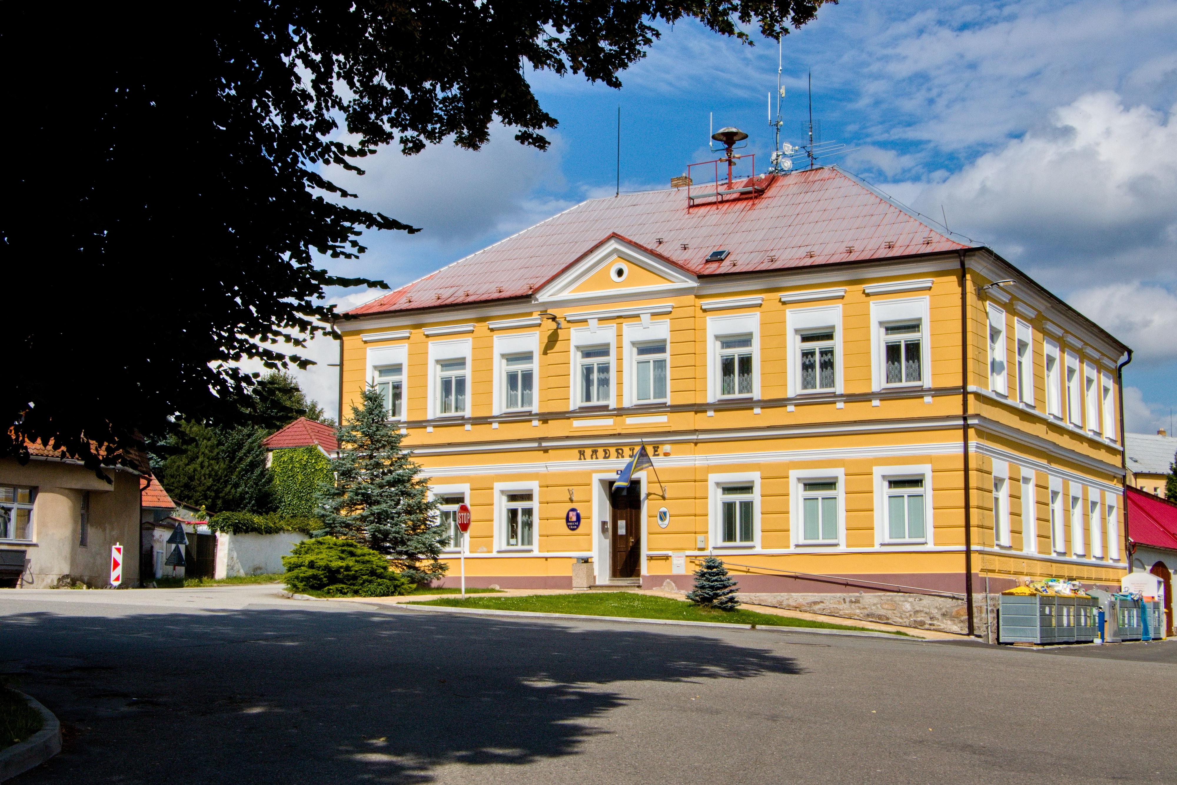 Choustník - obecní úřad foto 3
