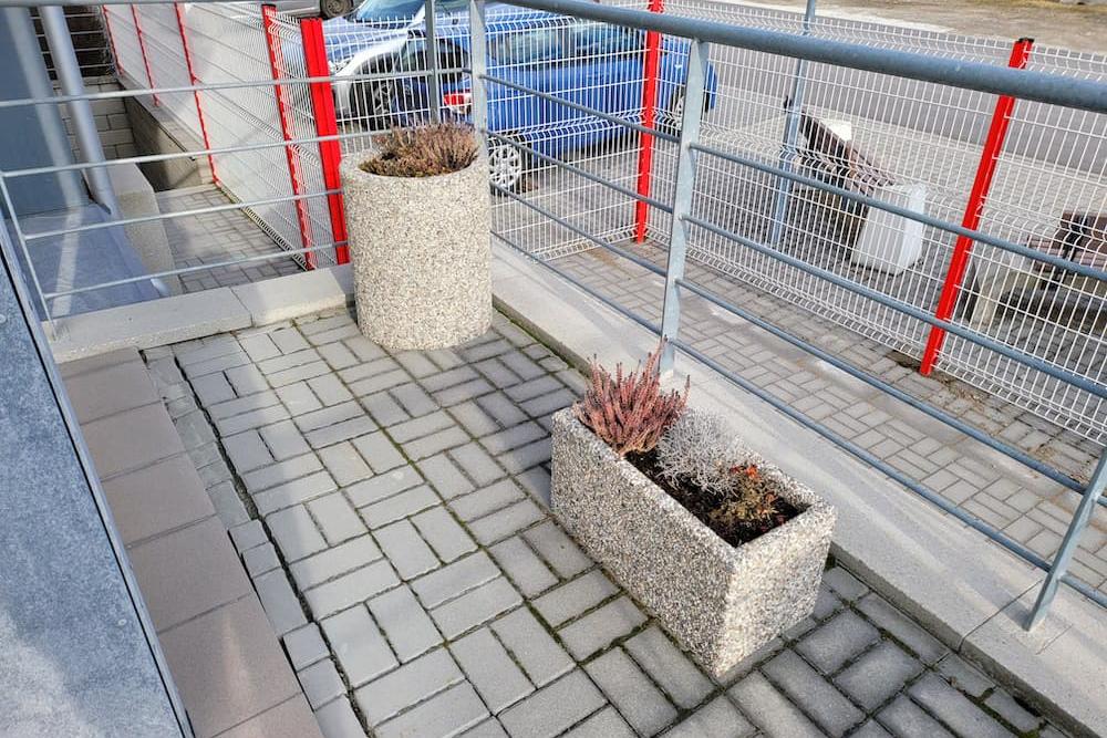 Nádoby pro pěstování rostlin - nádoby na vodu