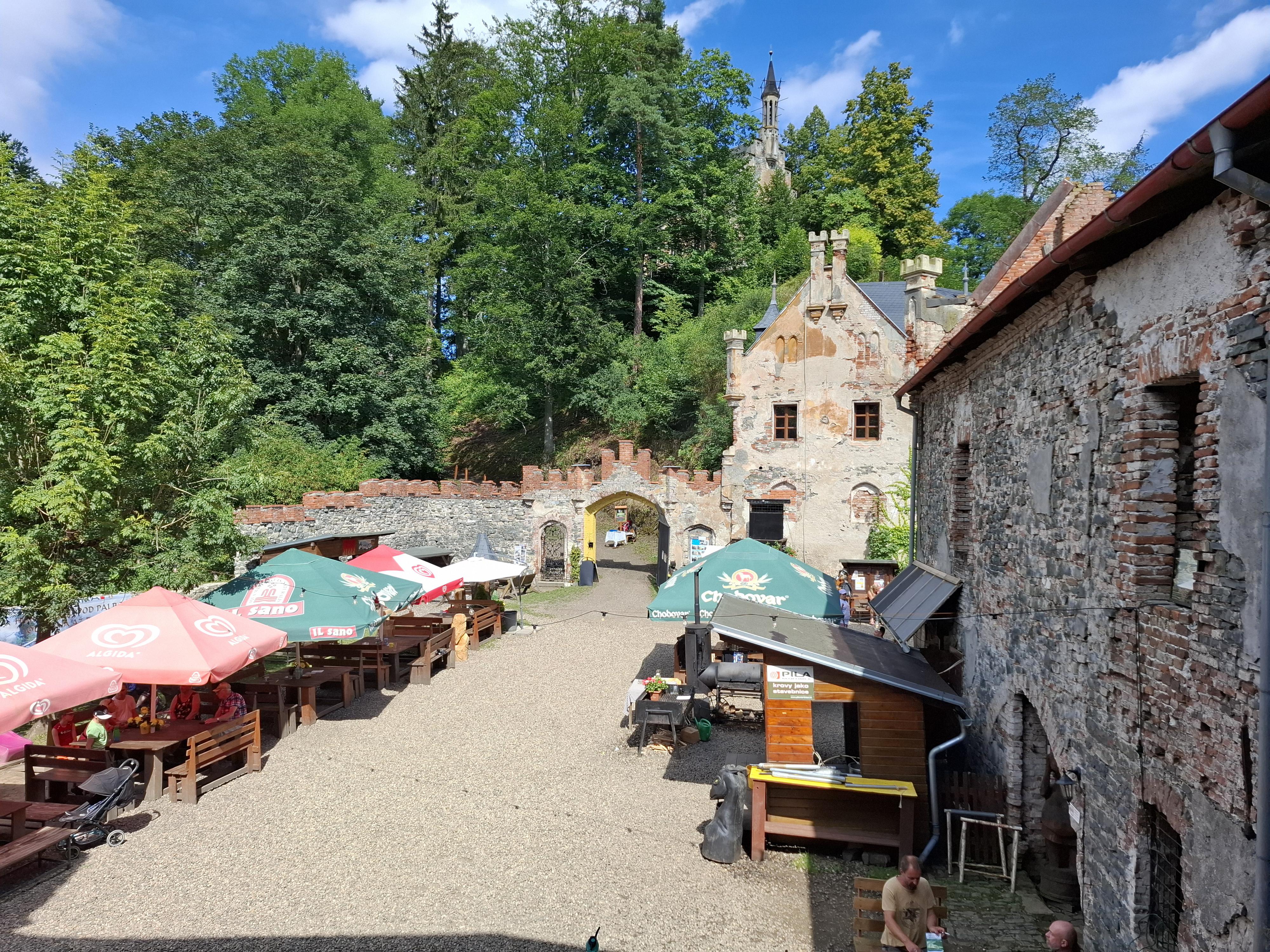 Hornohradský stánek foto 3