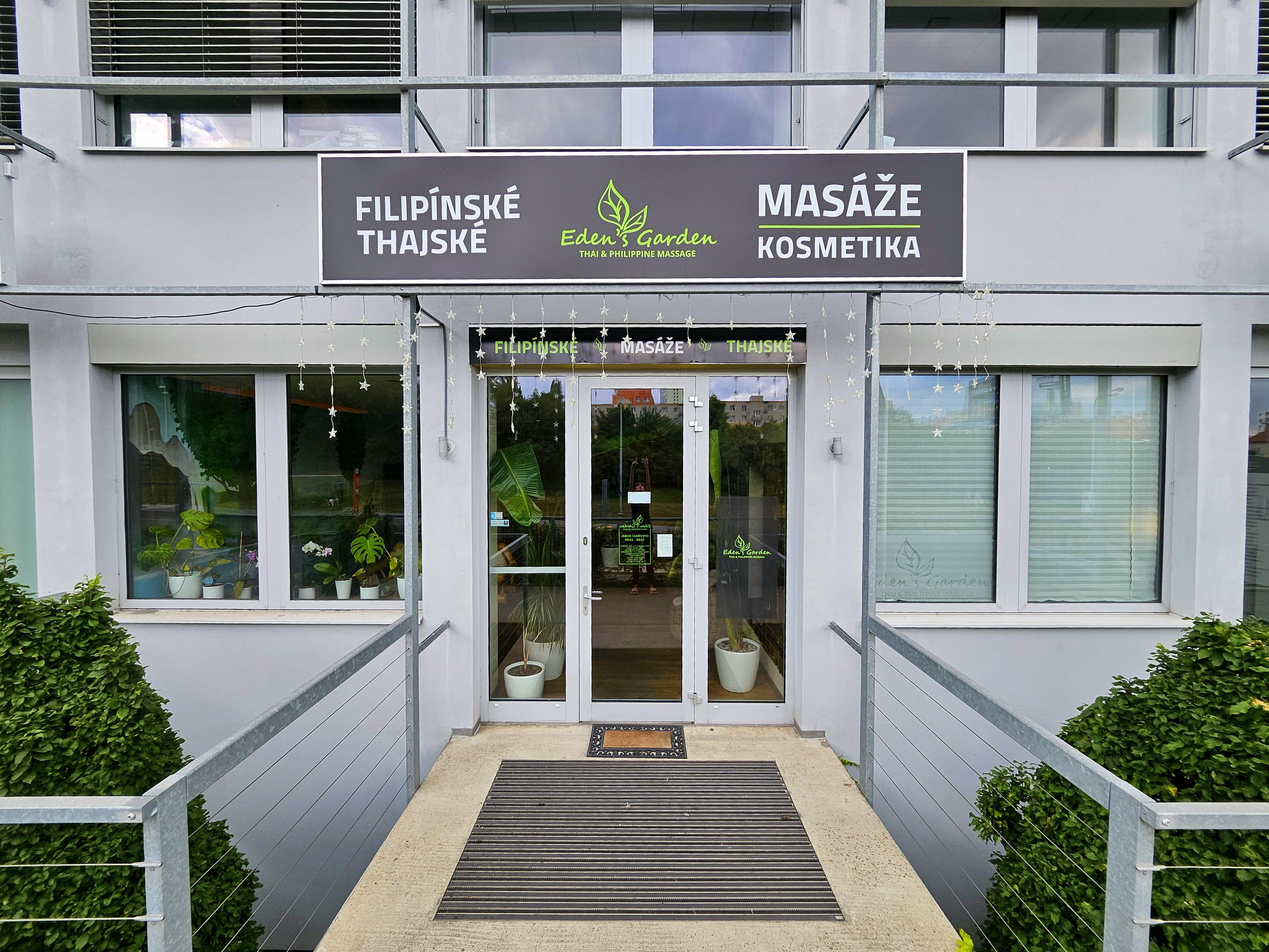 Vizážistka Lucie Rusová - kosmetika, make-up & účes foto 2