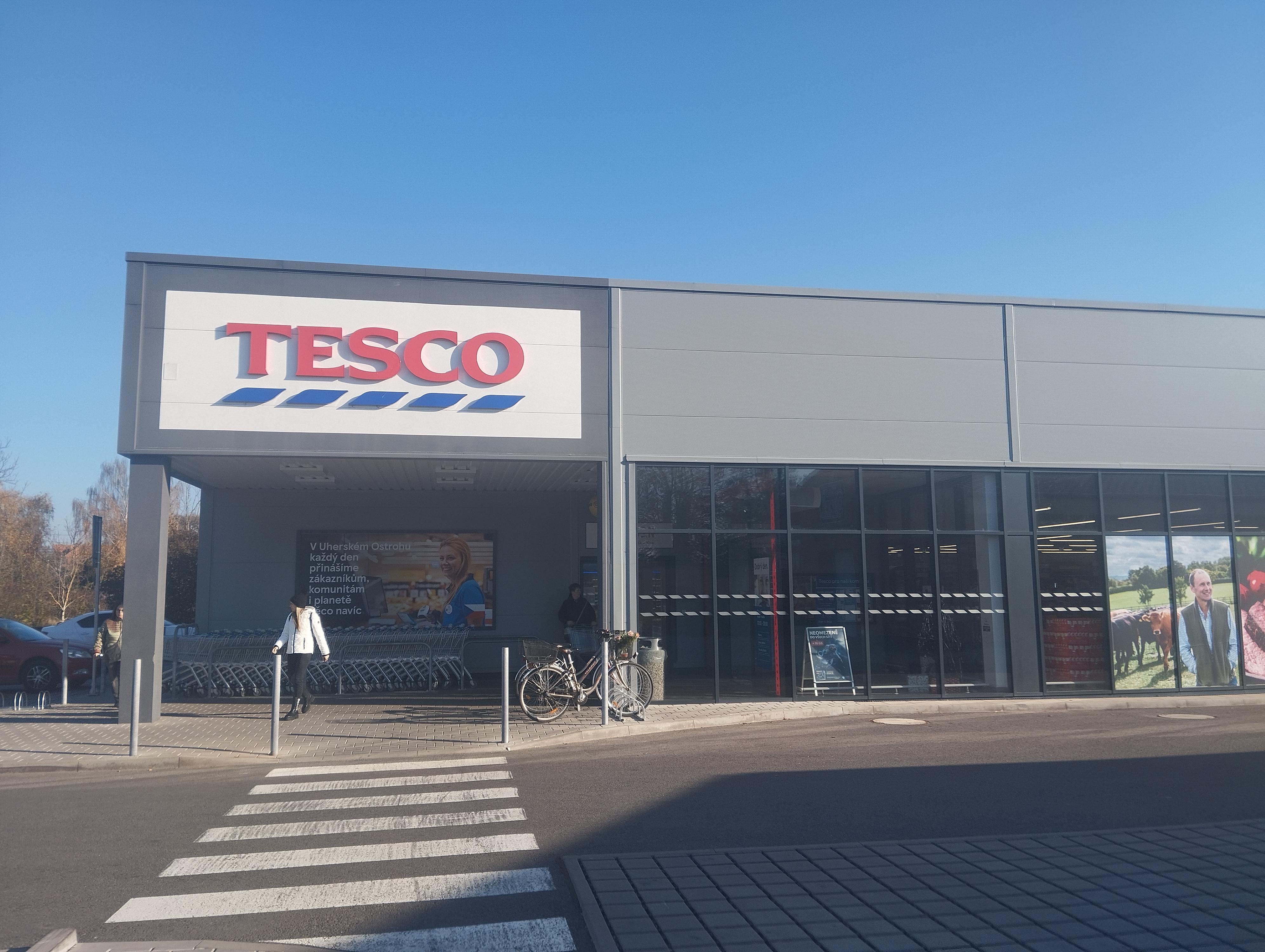Tesco Supermarket foto 2