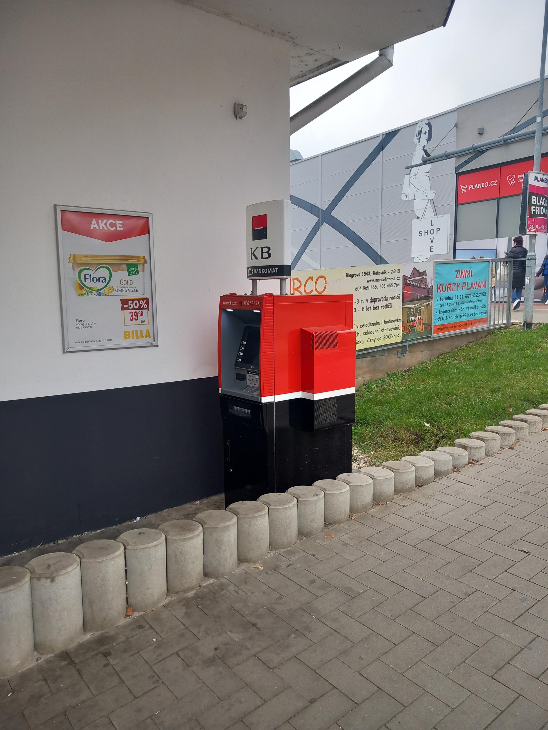 Bankomat Komerční banky foto 2
