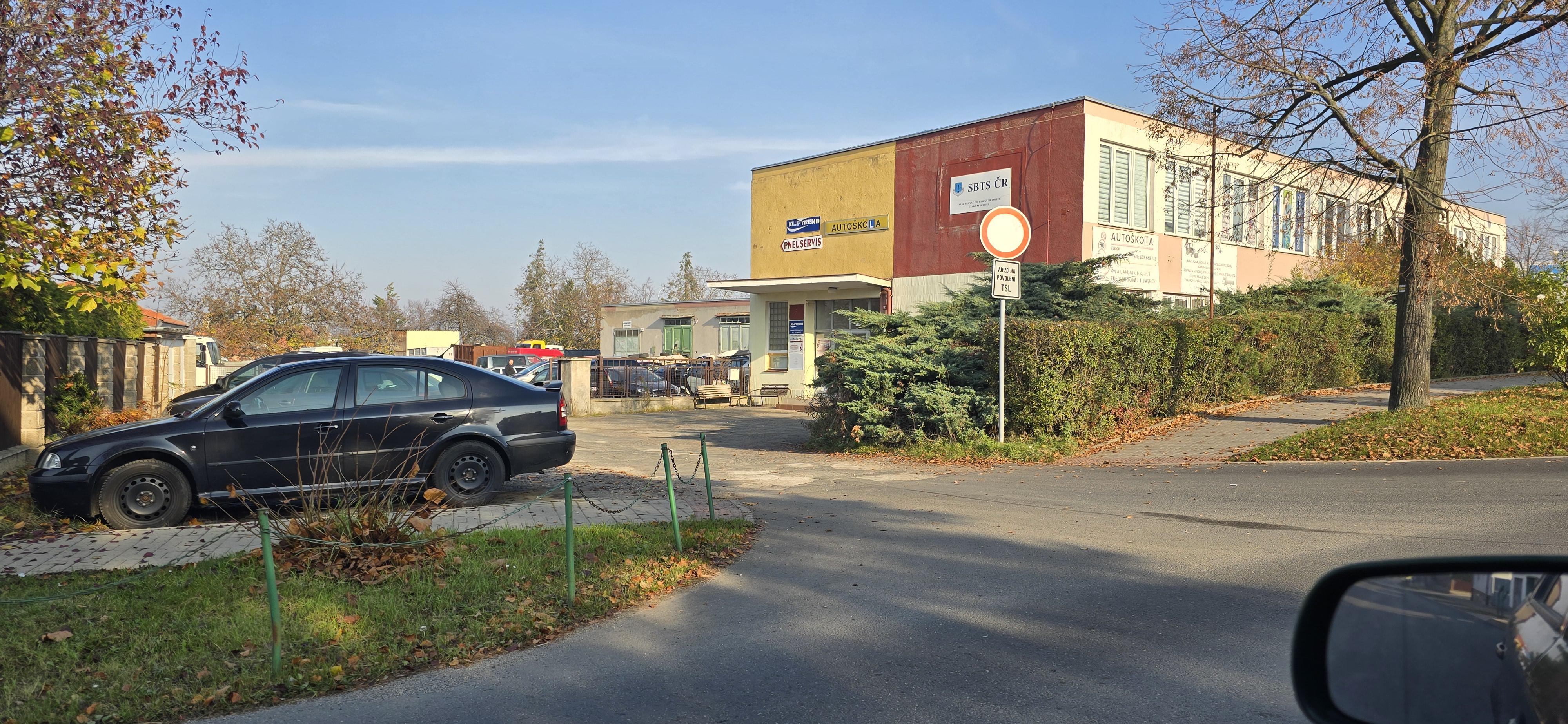 AUTO & PNEU Šteklíci foto 2