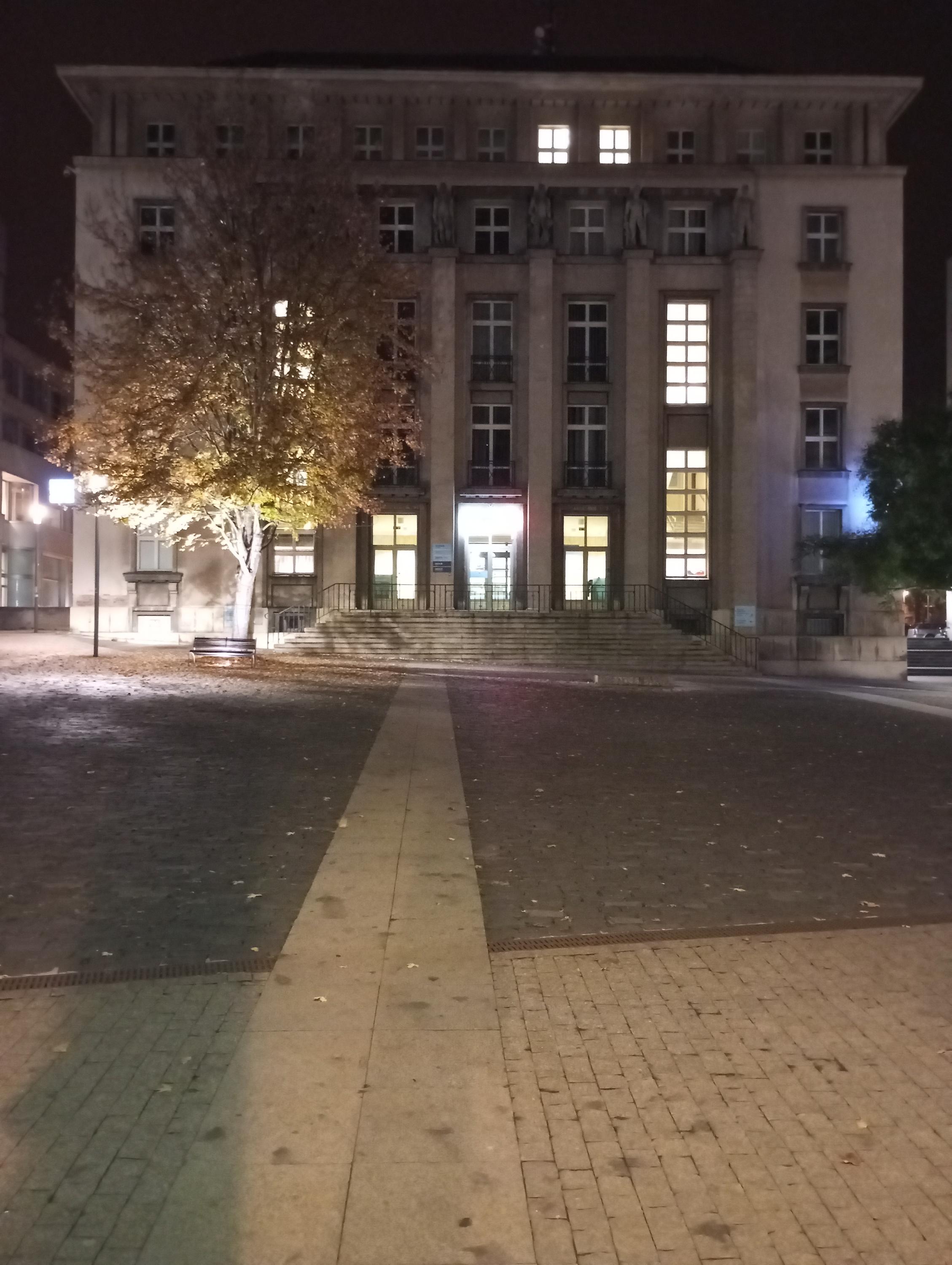 Česká spořitelna, a.s. foto 2