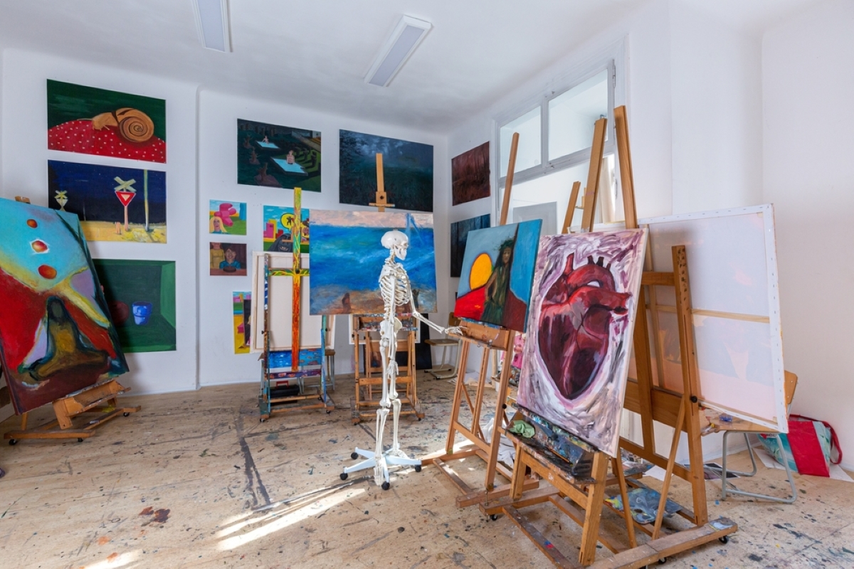 ART & DESIGN INSTITUT, s.r.o.