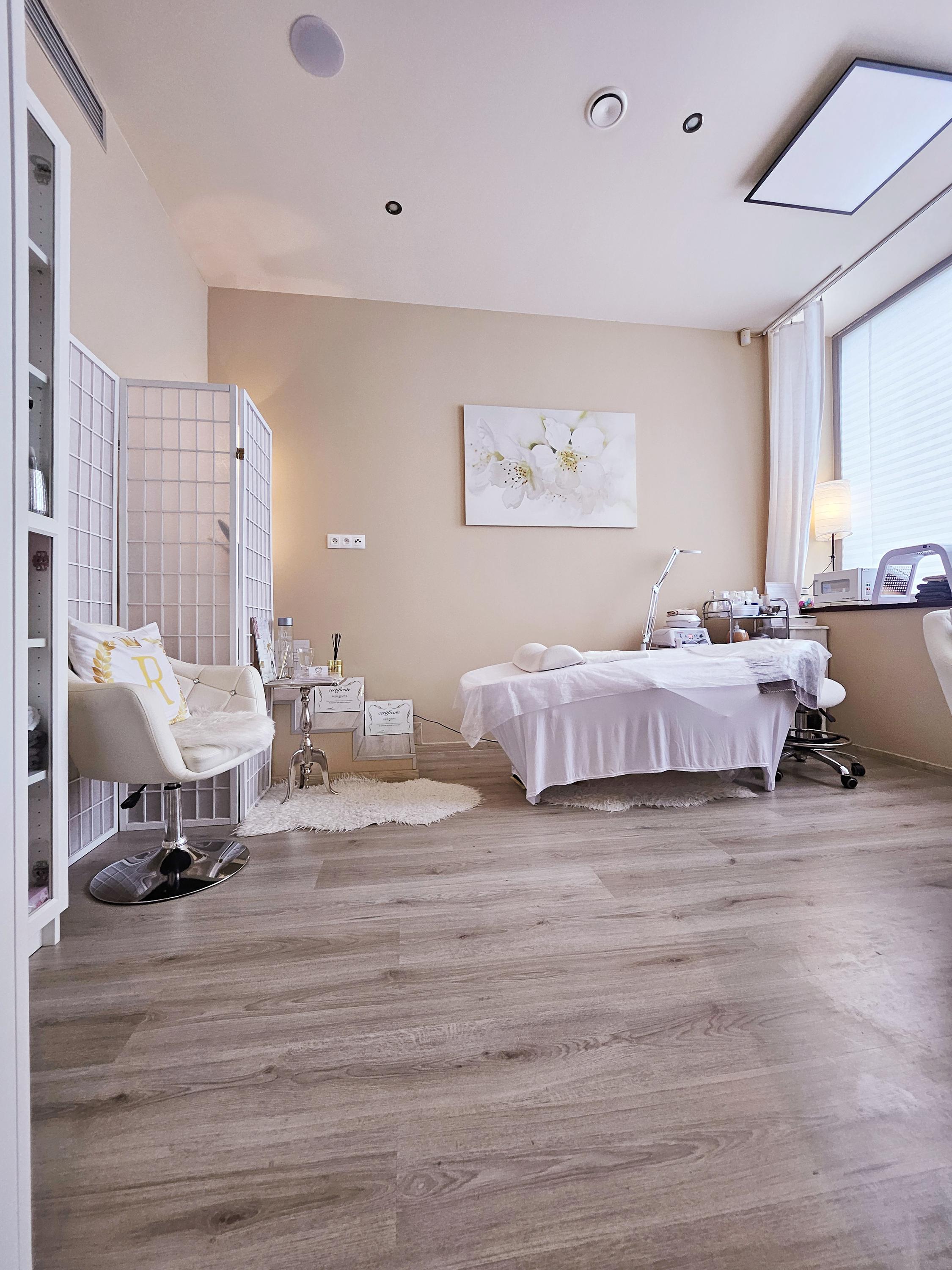 Vizážistka Lucie Rusová - kosmetika, make-up & účes foto 6