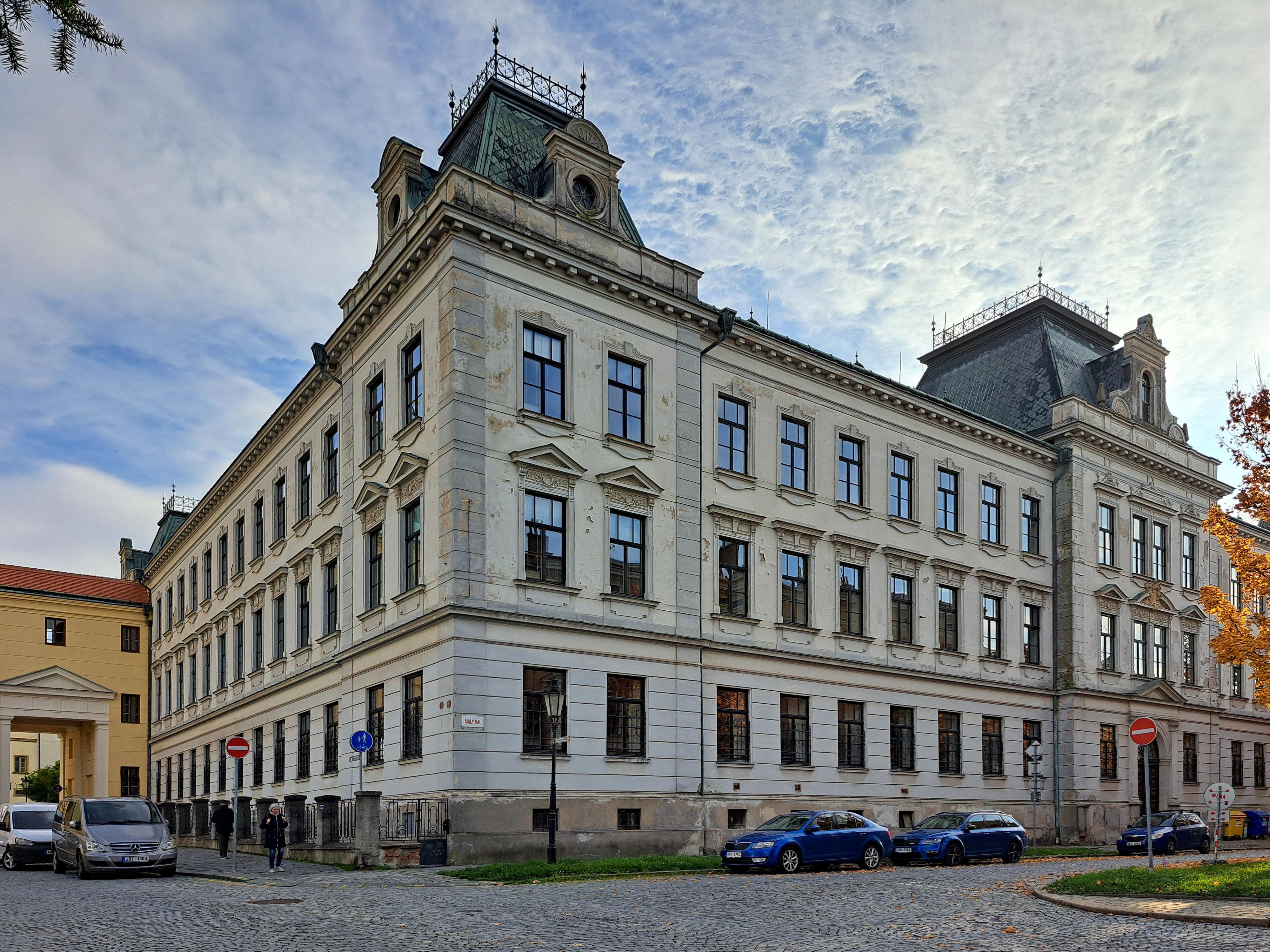 Arcibiskupské gymnázium v Kroměříži foto 6