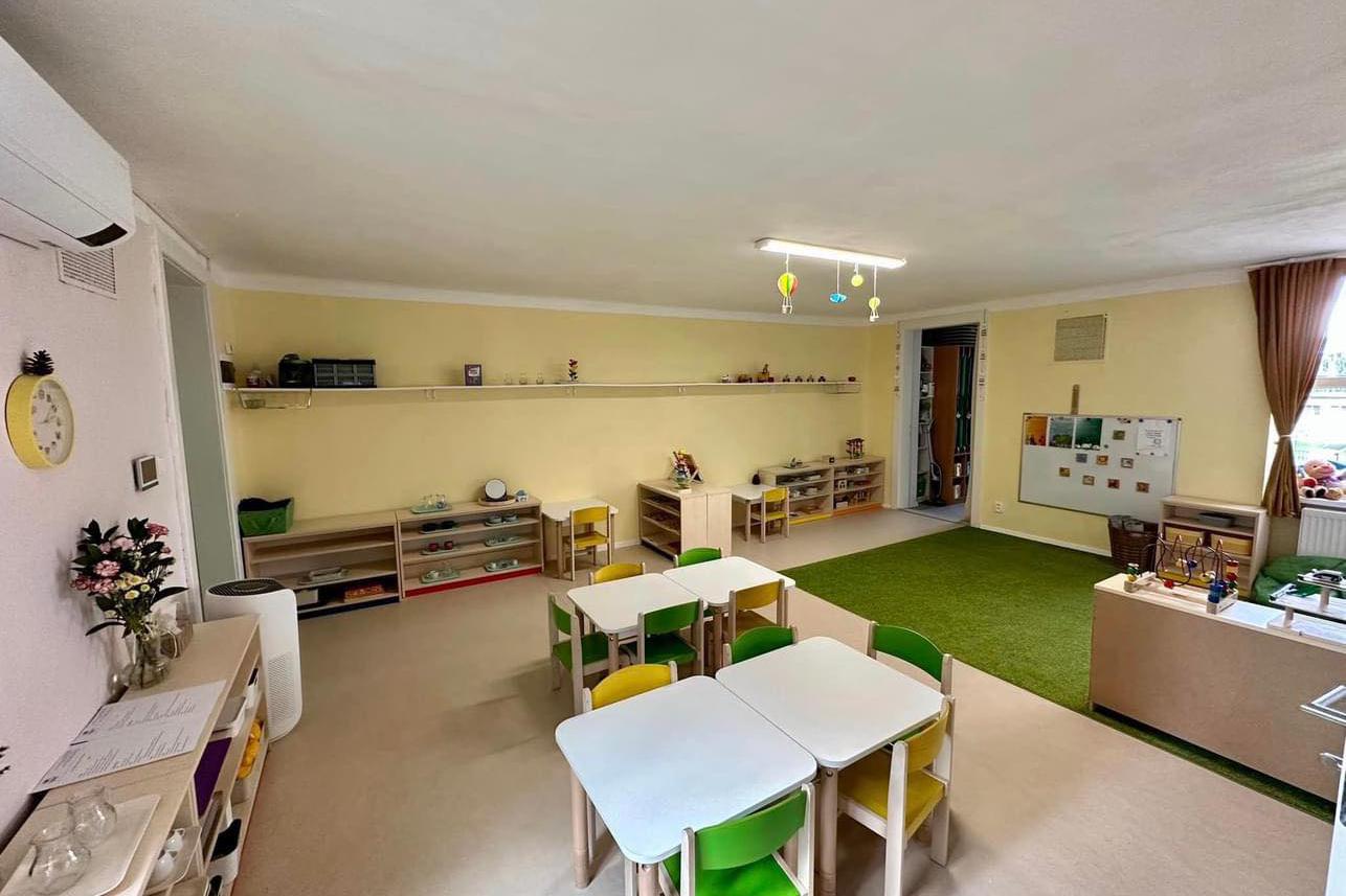 ČESKO ANGLICKÉ MONTESSORI JESLE
