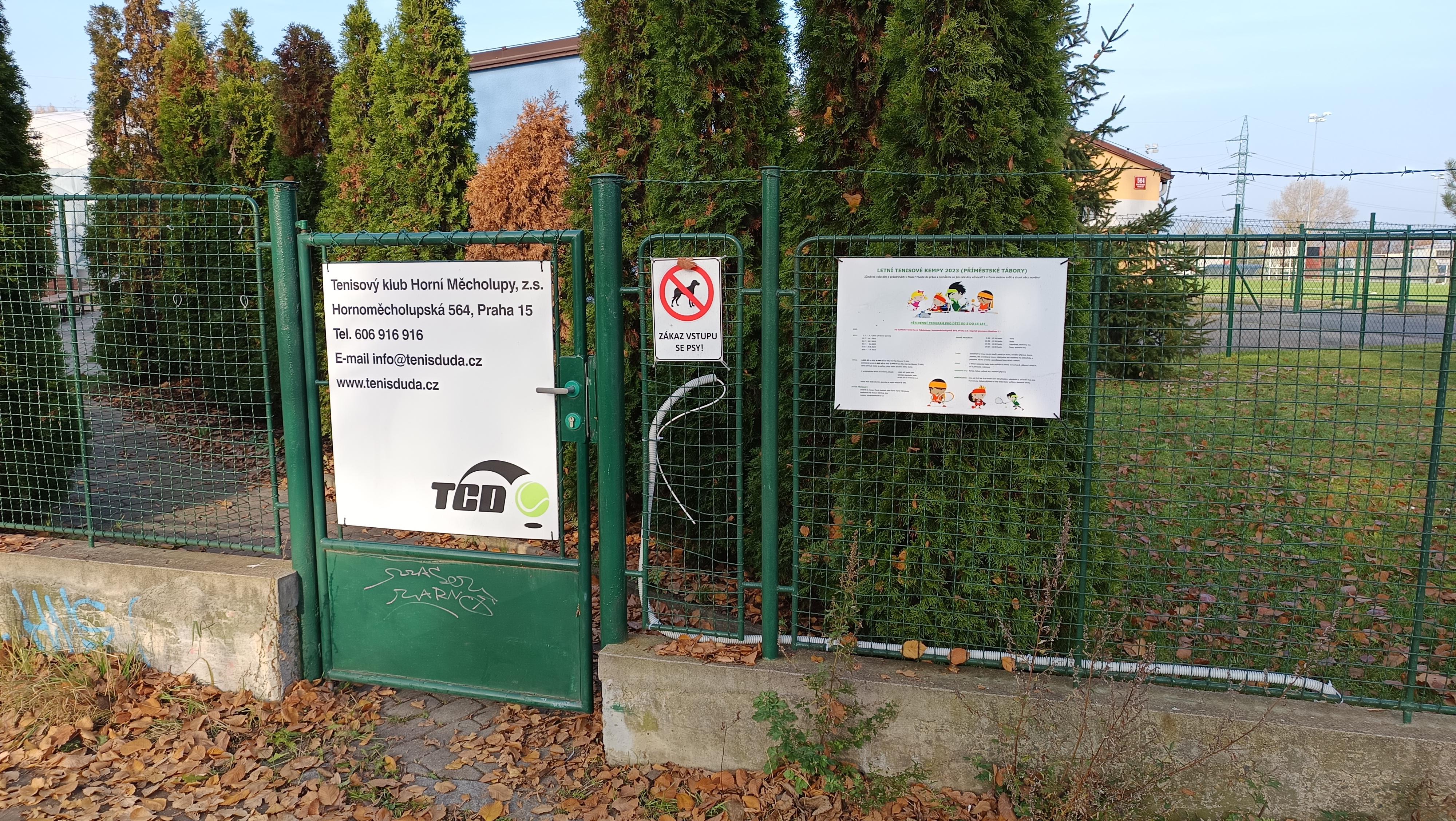 Tenisové kurty Horní Měcholupy