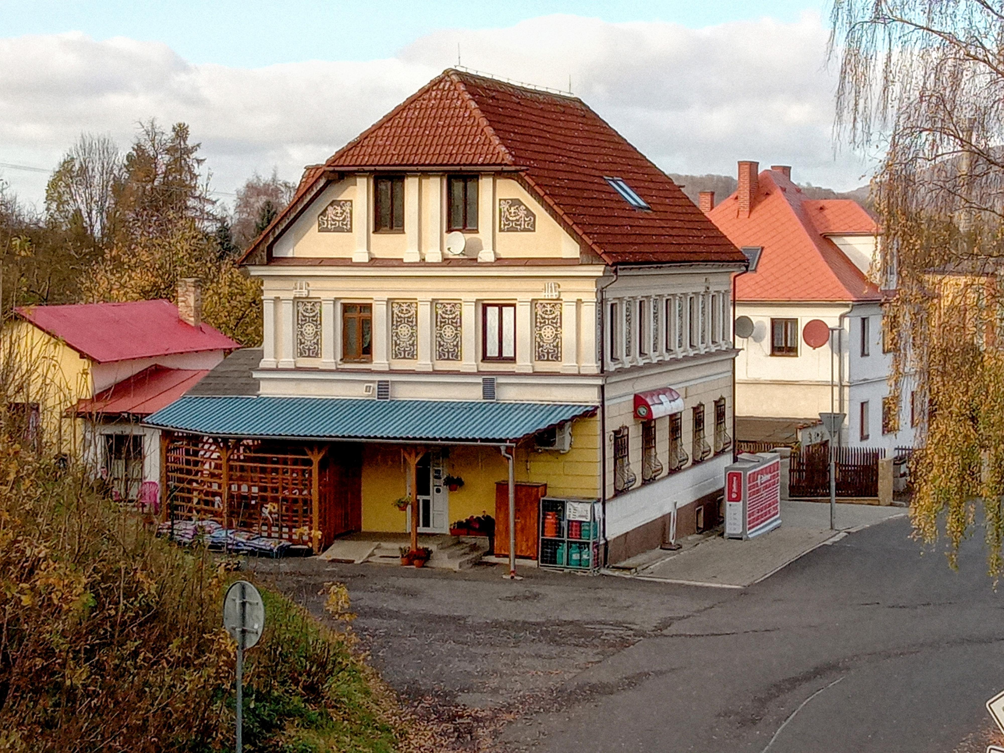 Potraviny Huťská 595 foto 2