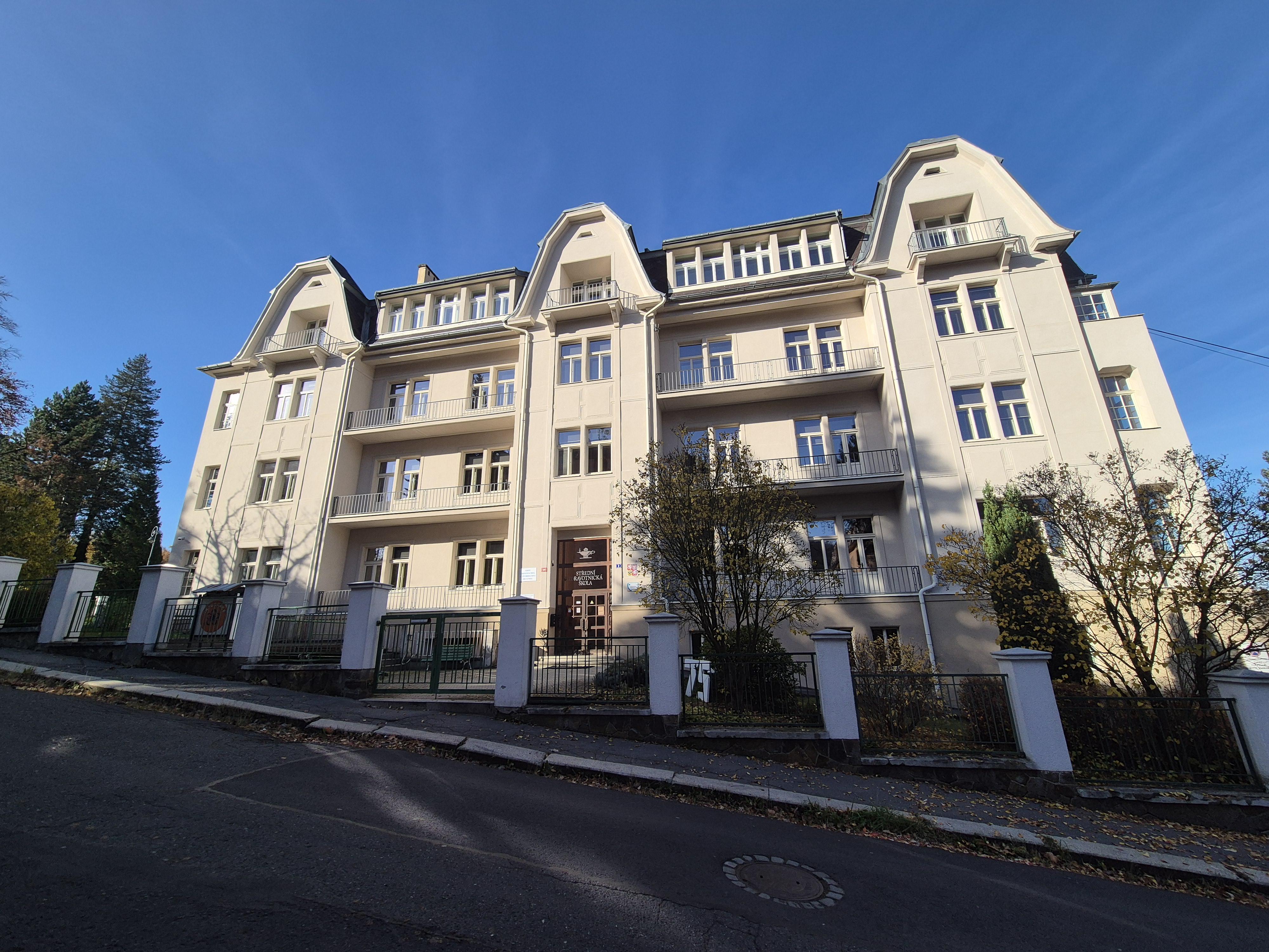 SZŠ a VOŠZ Karlovy Vary, příspěvková organizace