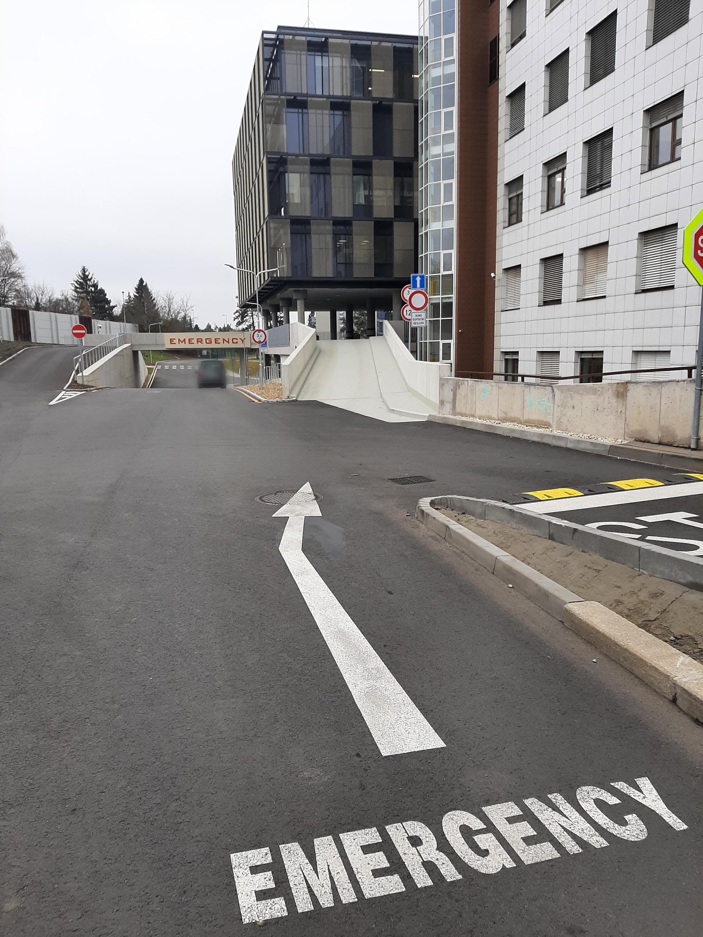 Institut Klinické a Experimentální medicíny - Ústavní lékárna foto 5