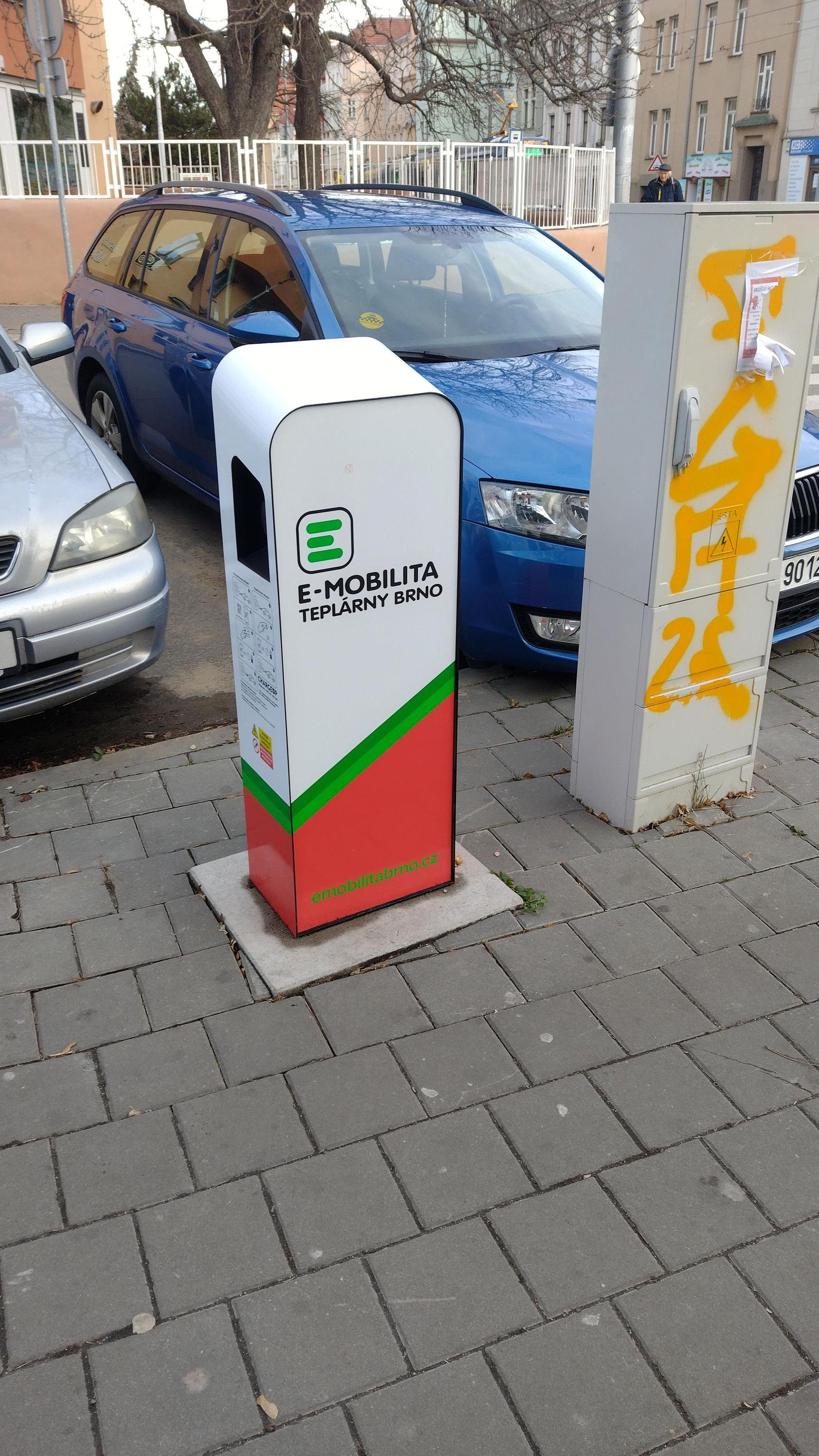 Teplárny Brno - nabíjecí stanice foto 2