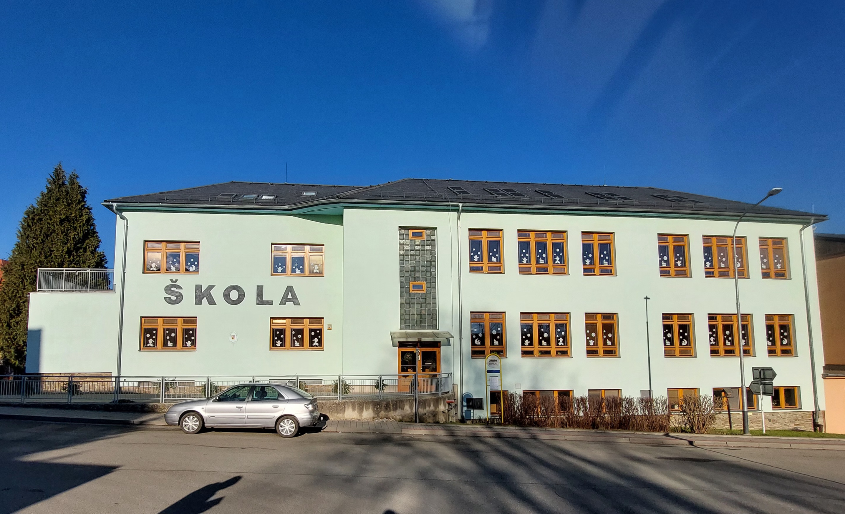 ZŠ a MŠ, Školní jídelna a Školní družina Bouzov foto 6