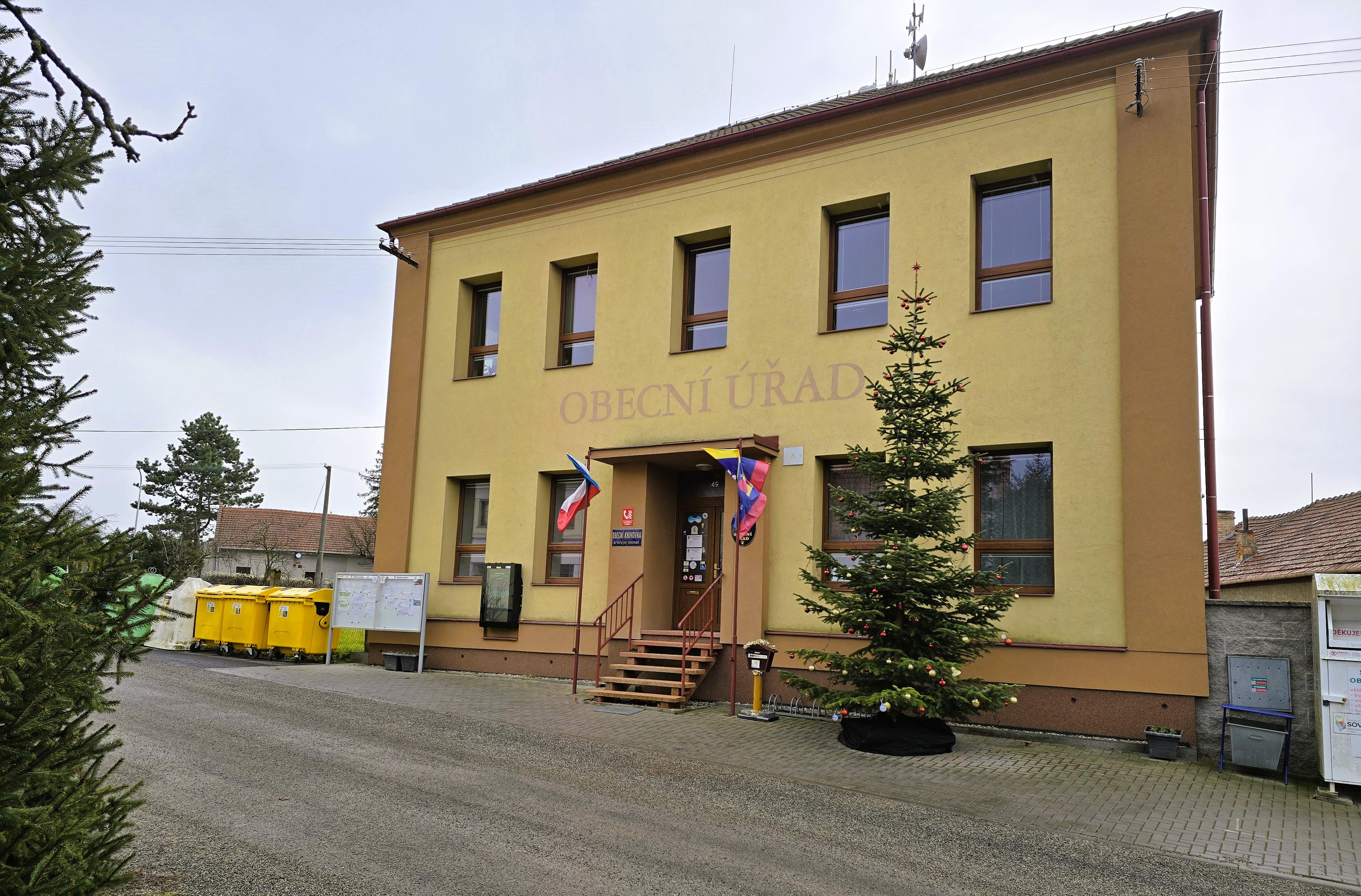 Zdětín - obecní úřad foto 2