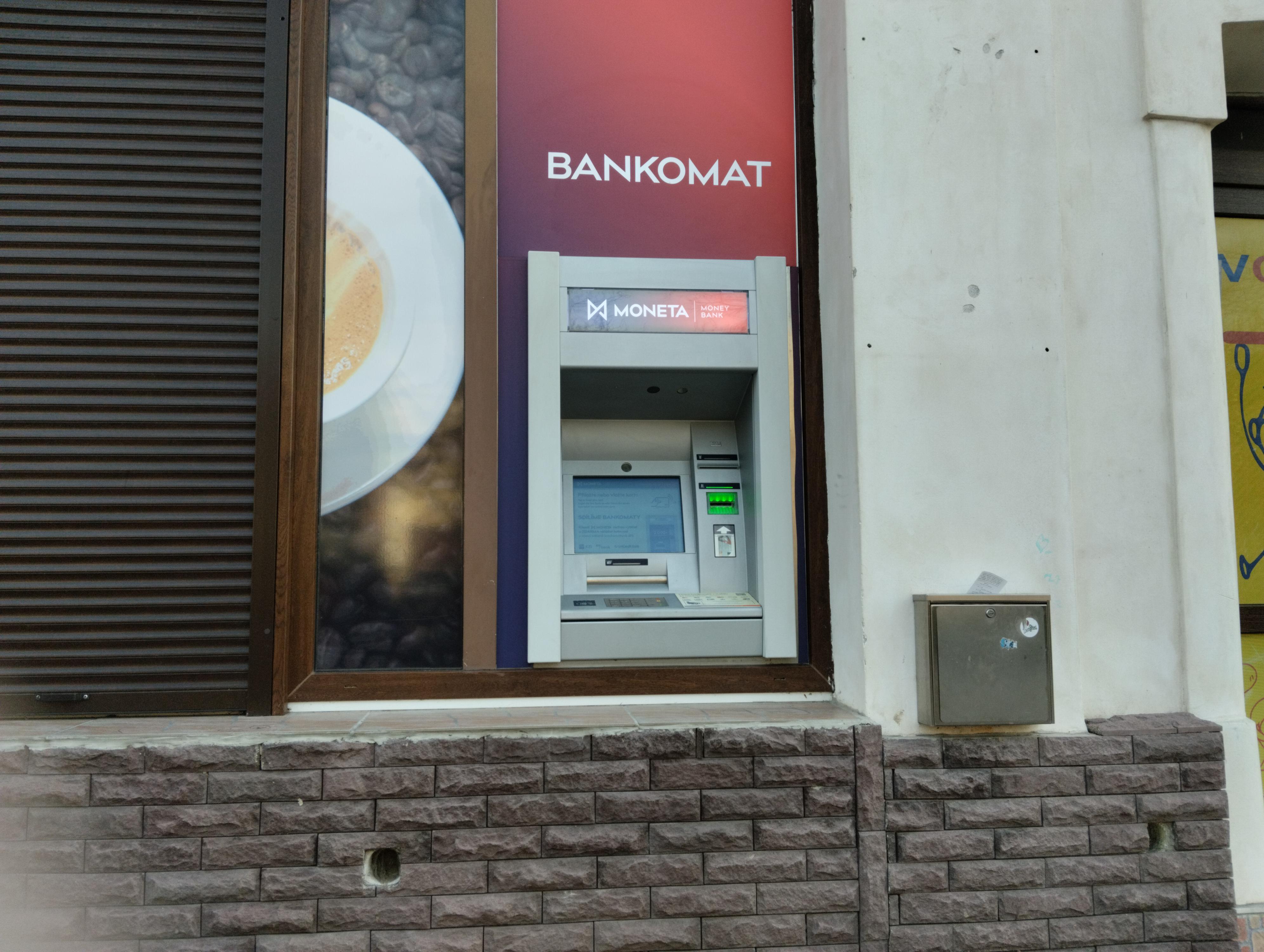Bankomat MONETA Money Bank foto 4