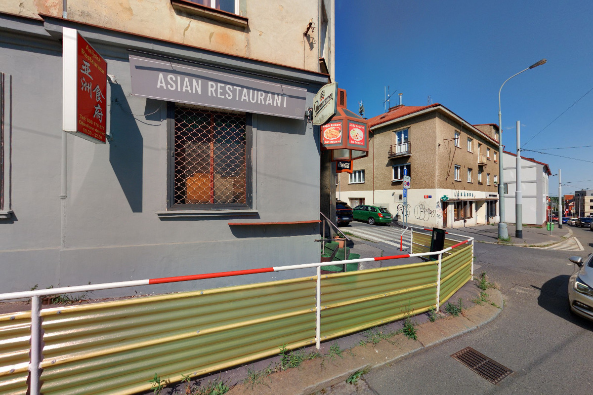 Čínská restaurace SHAN SHUI REN JIA