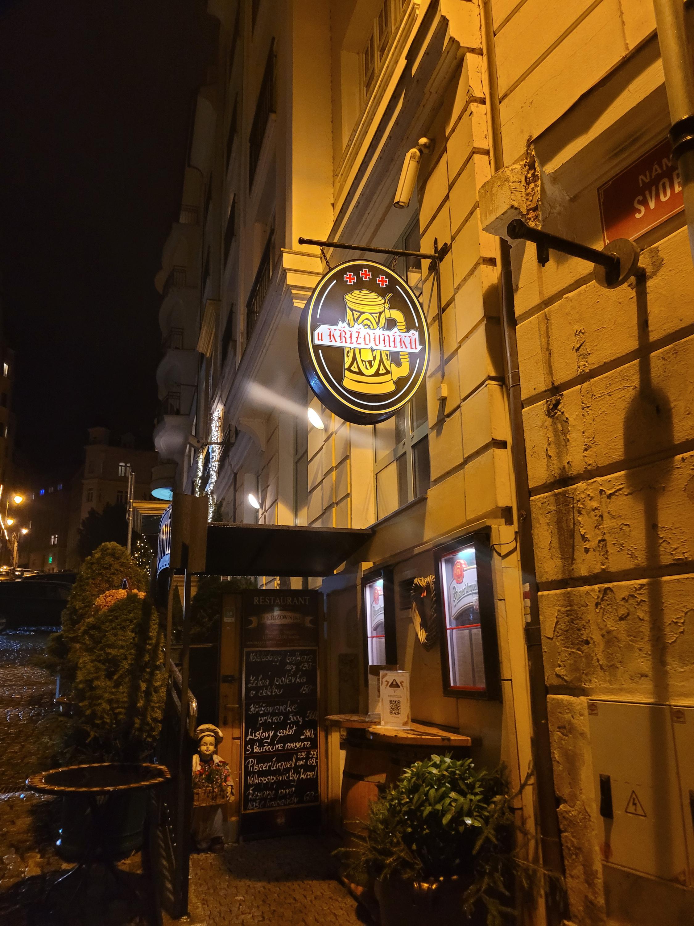 Restaurace U Křížovníků foto 3