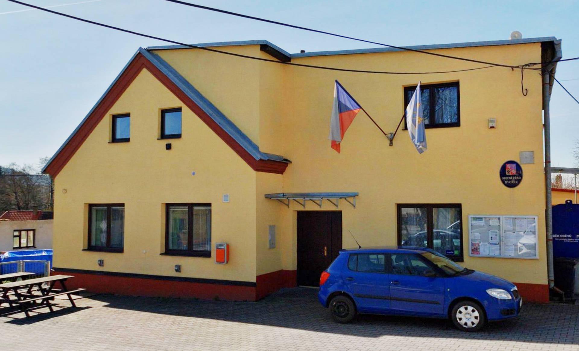 Dvorce - obecní úřad