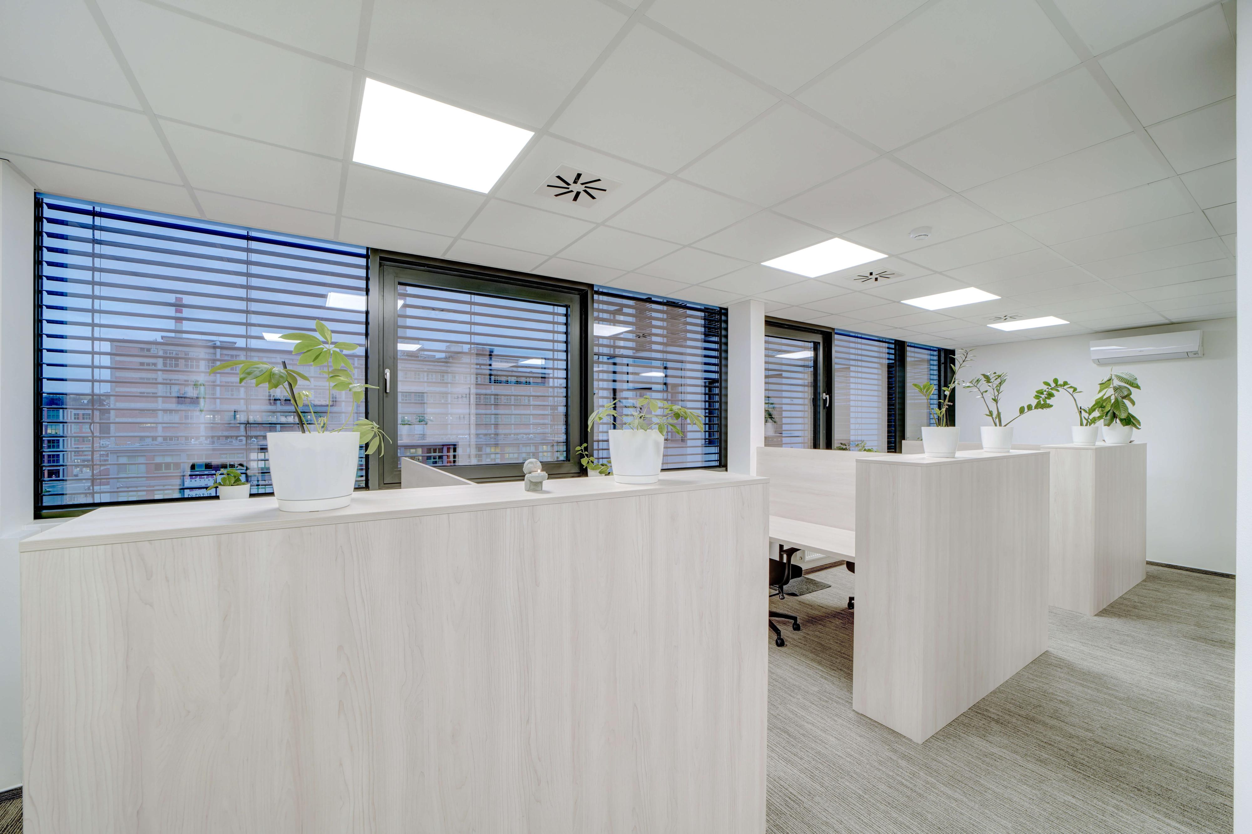 Roman Gajdošík, Finance - Reality - Energie foto 2