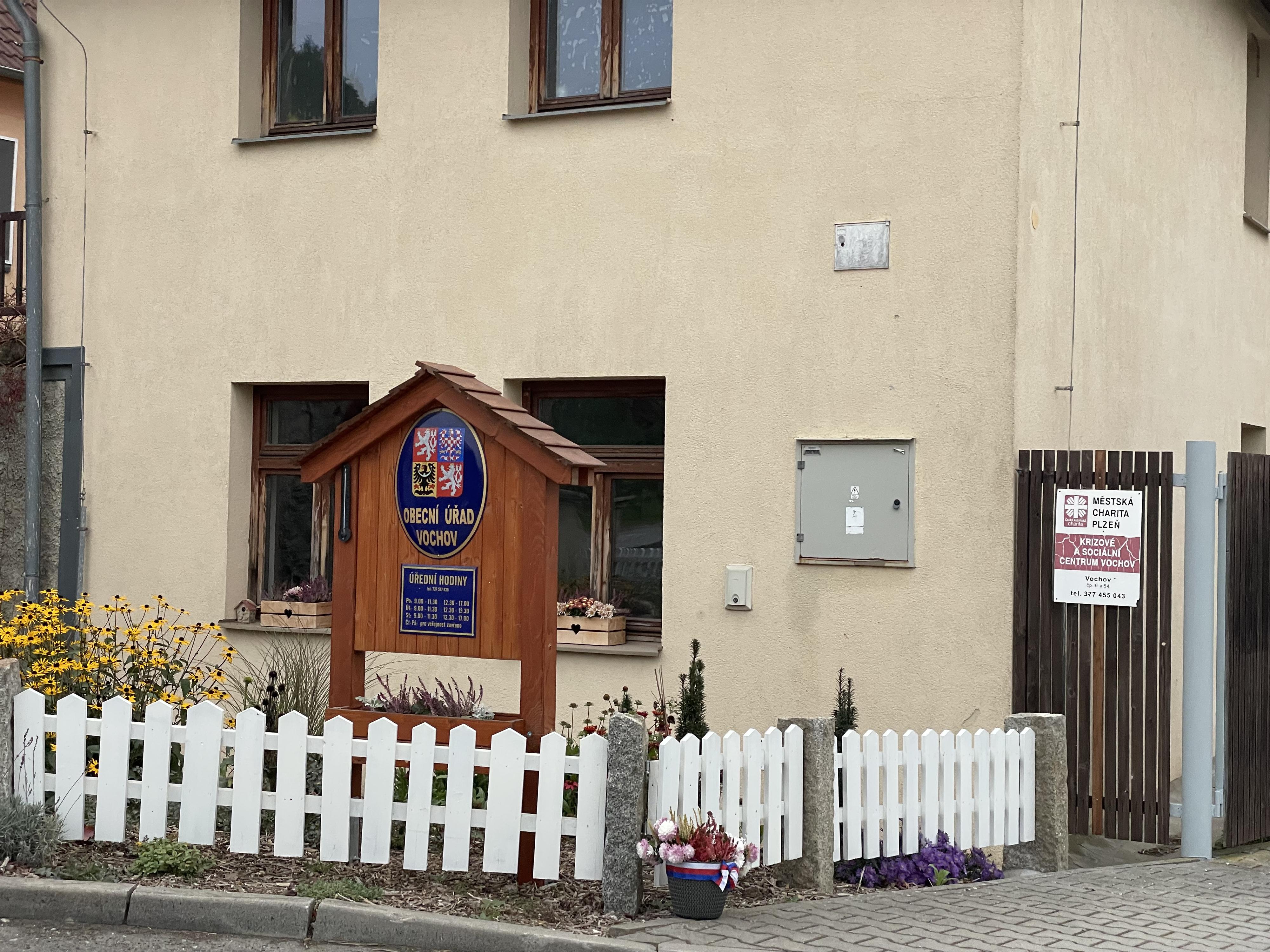 Vochov - obecní úřad foto 2