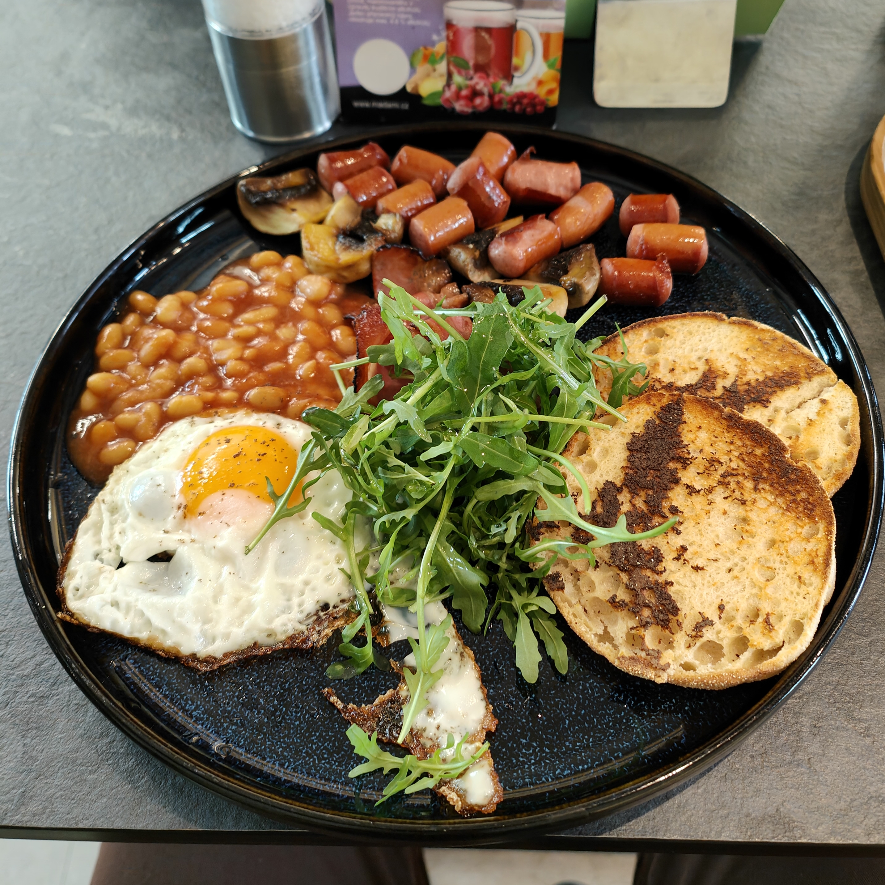 Kofínno Café & Bar | Waltrovka foto 3