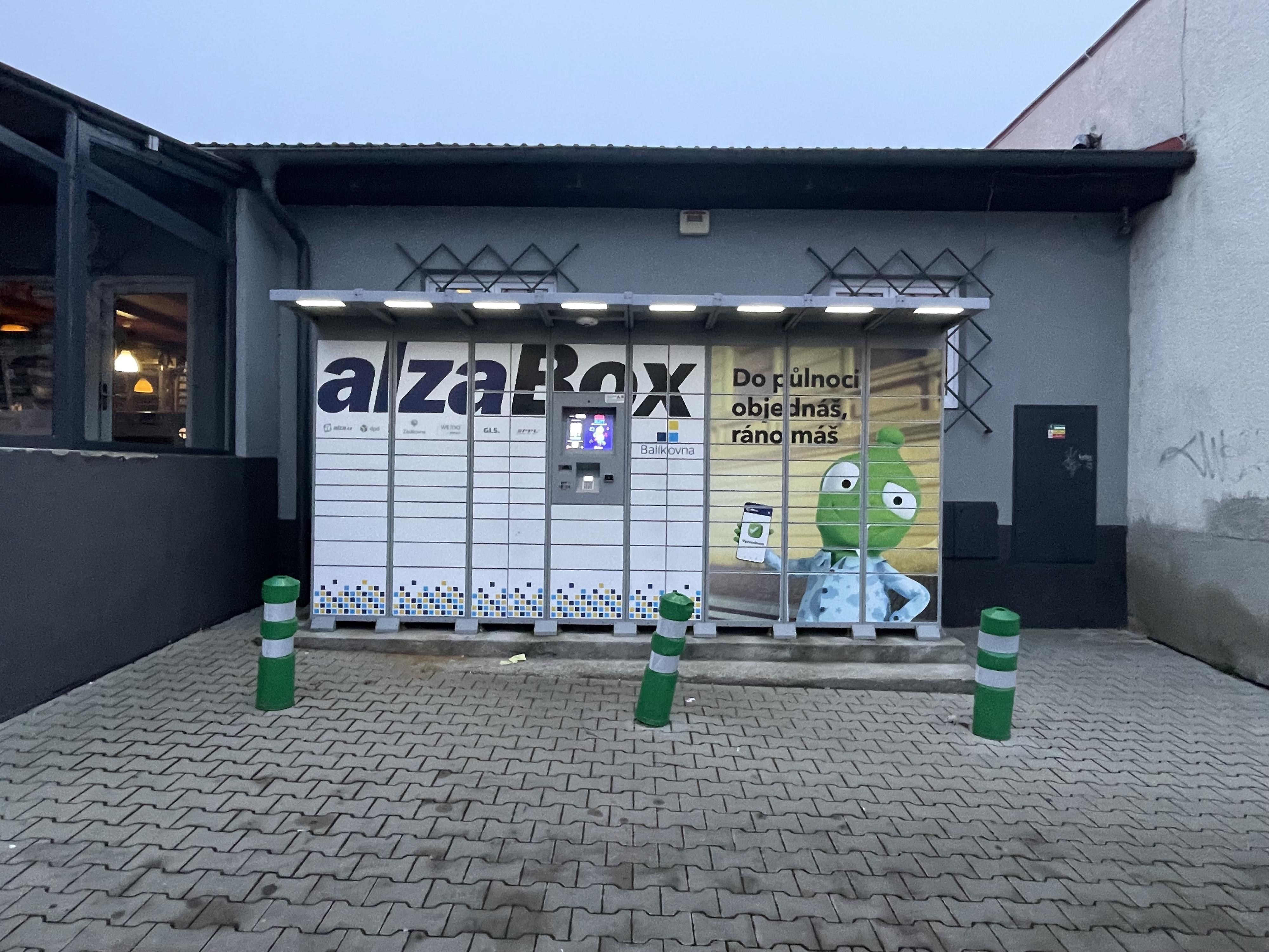 AlzaBox