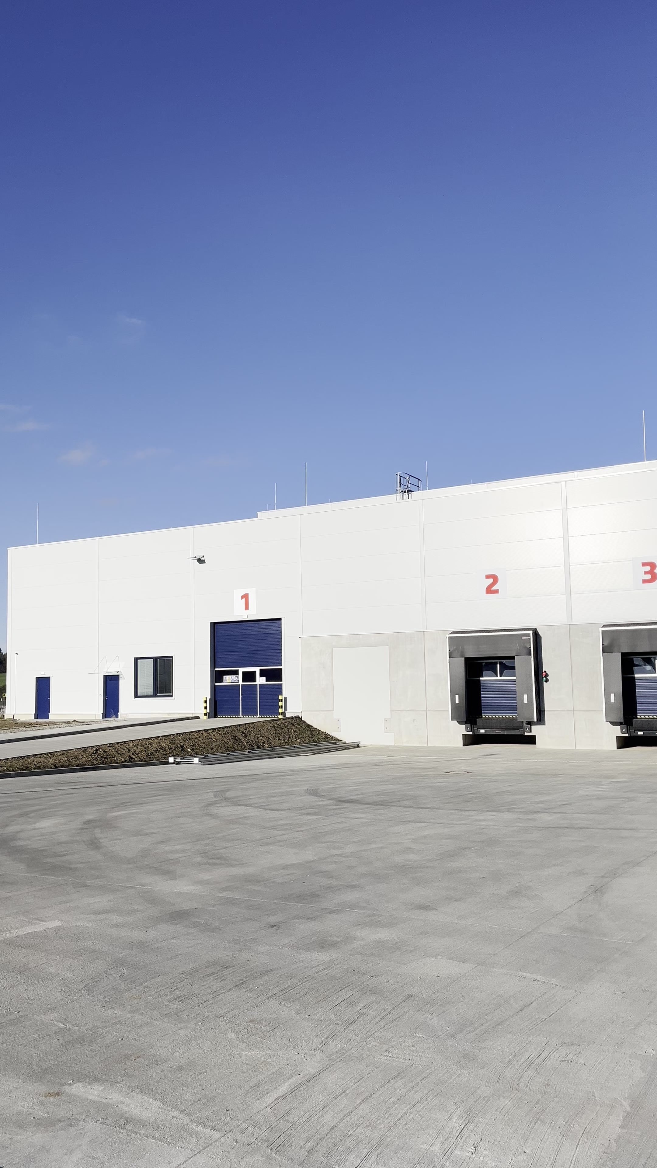 Hutchinson s.r.o. - Logistics center foto 2 (náhled videa)