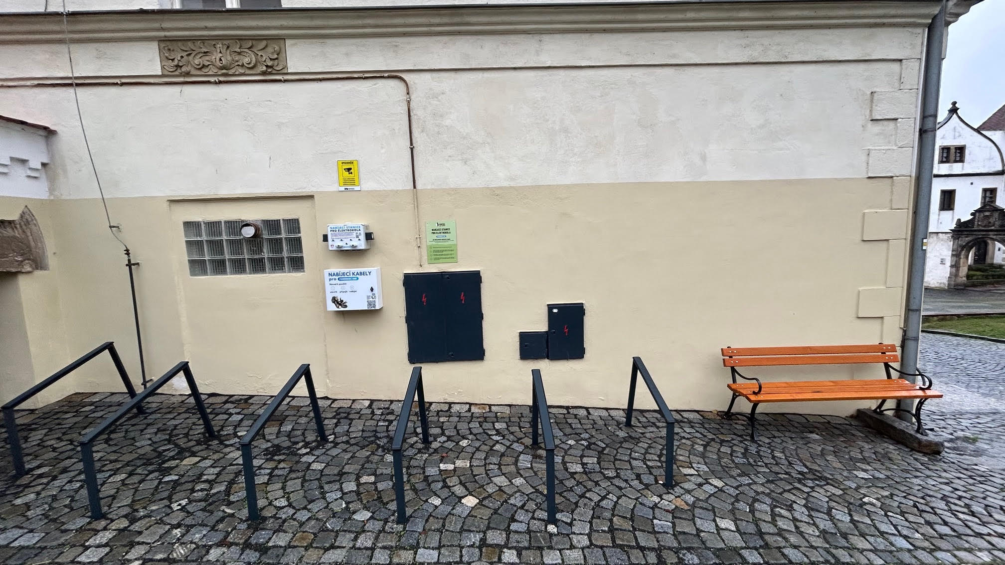Nabíjecí stanice Město Benešov na Ploučnicí foto 3