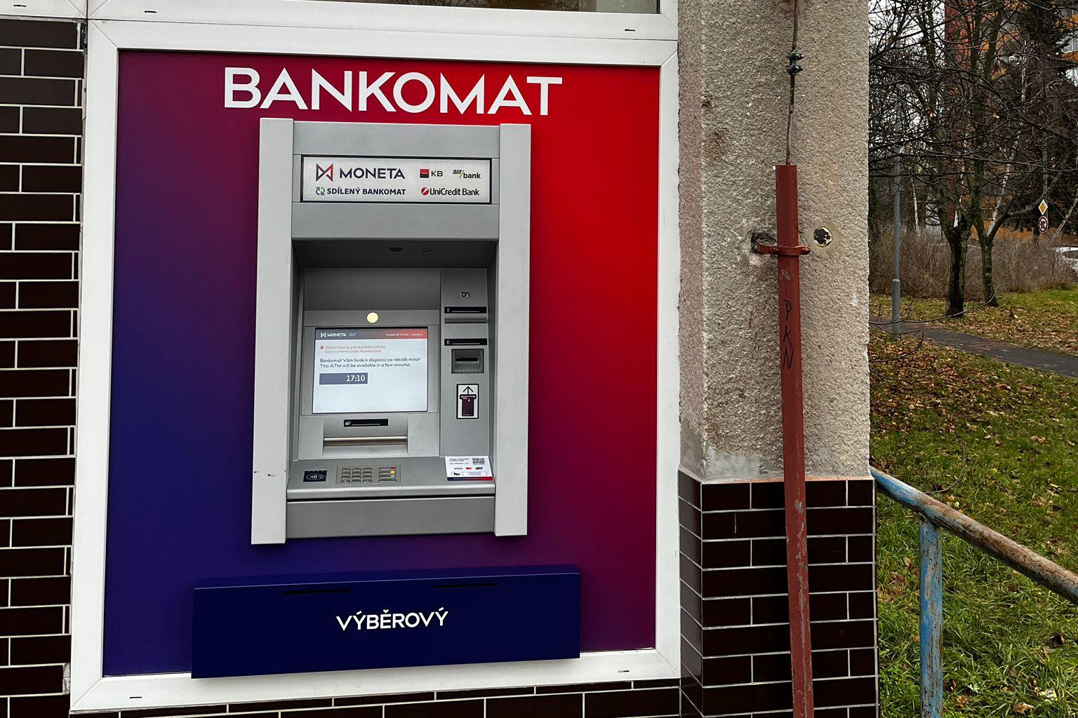 MONETA Money Bank bankomat