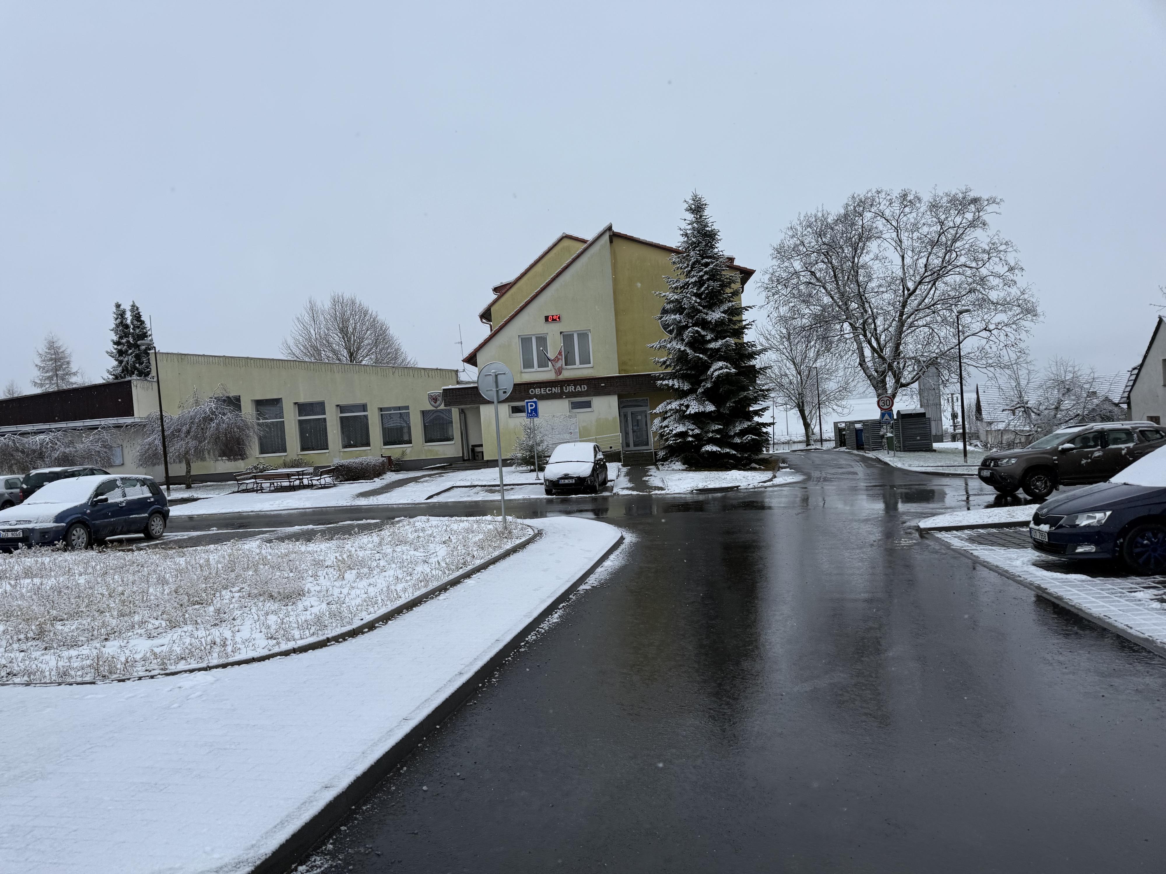 Ždírec - obecní úřad foto 3