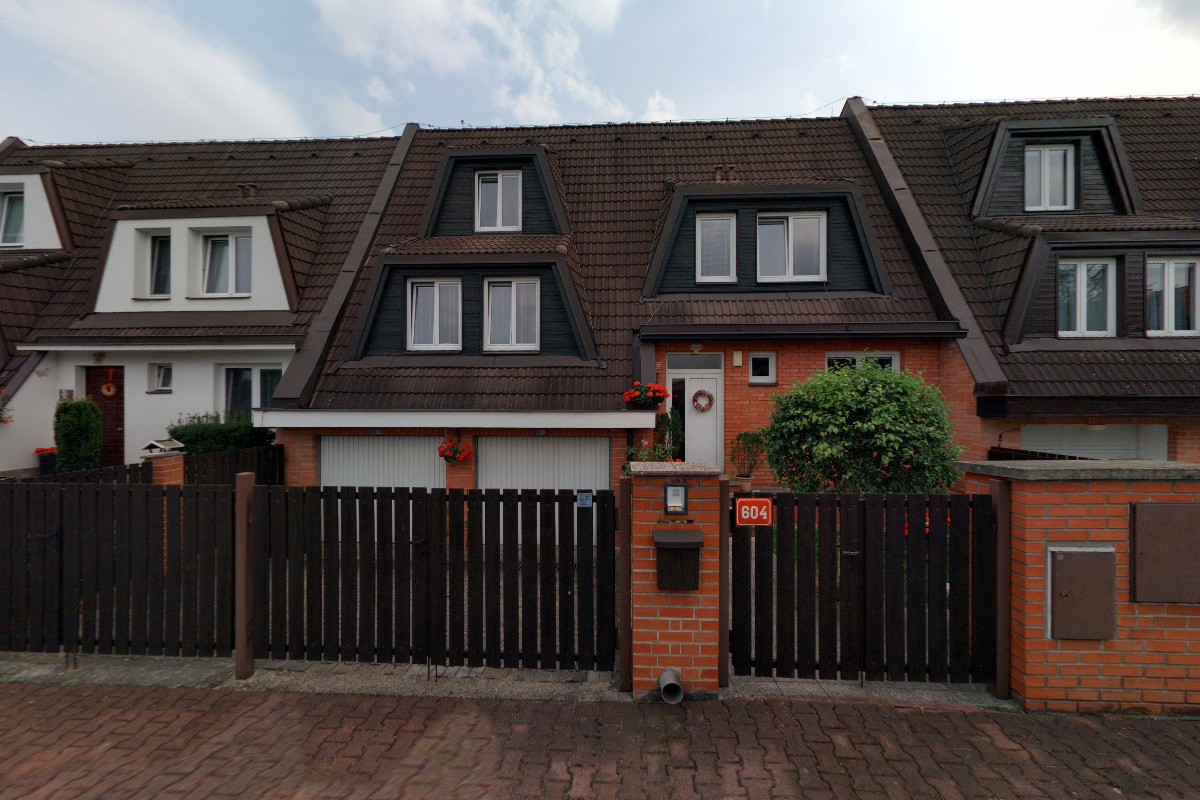 Eva Králová realitní makléřka REMAX Axis Praha
