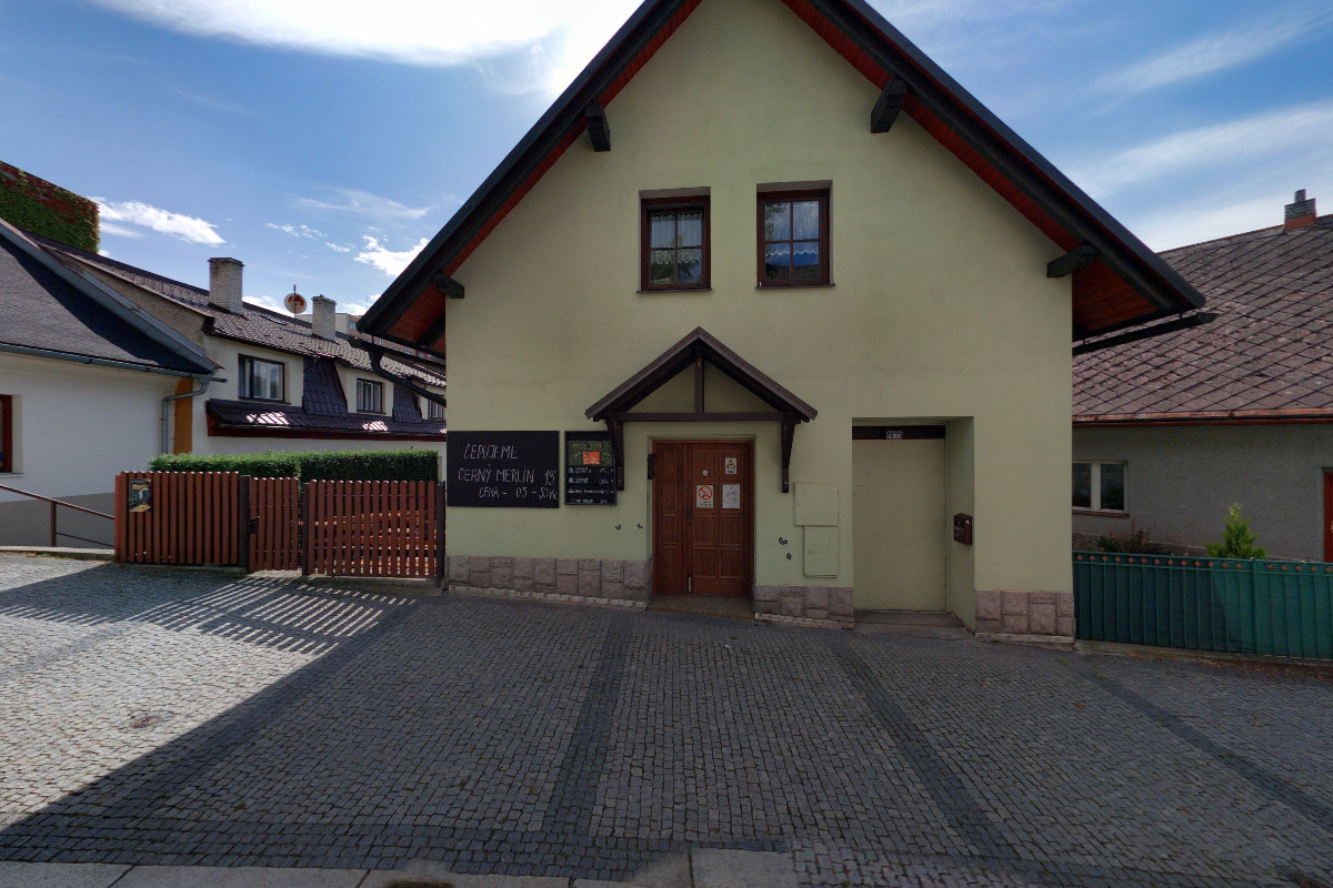 Betonové stěrky a dekorativní omítky Michal Pargač