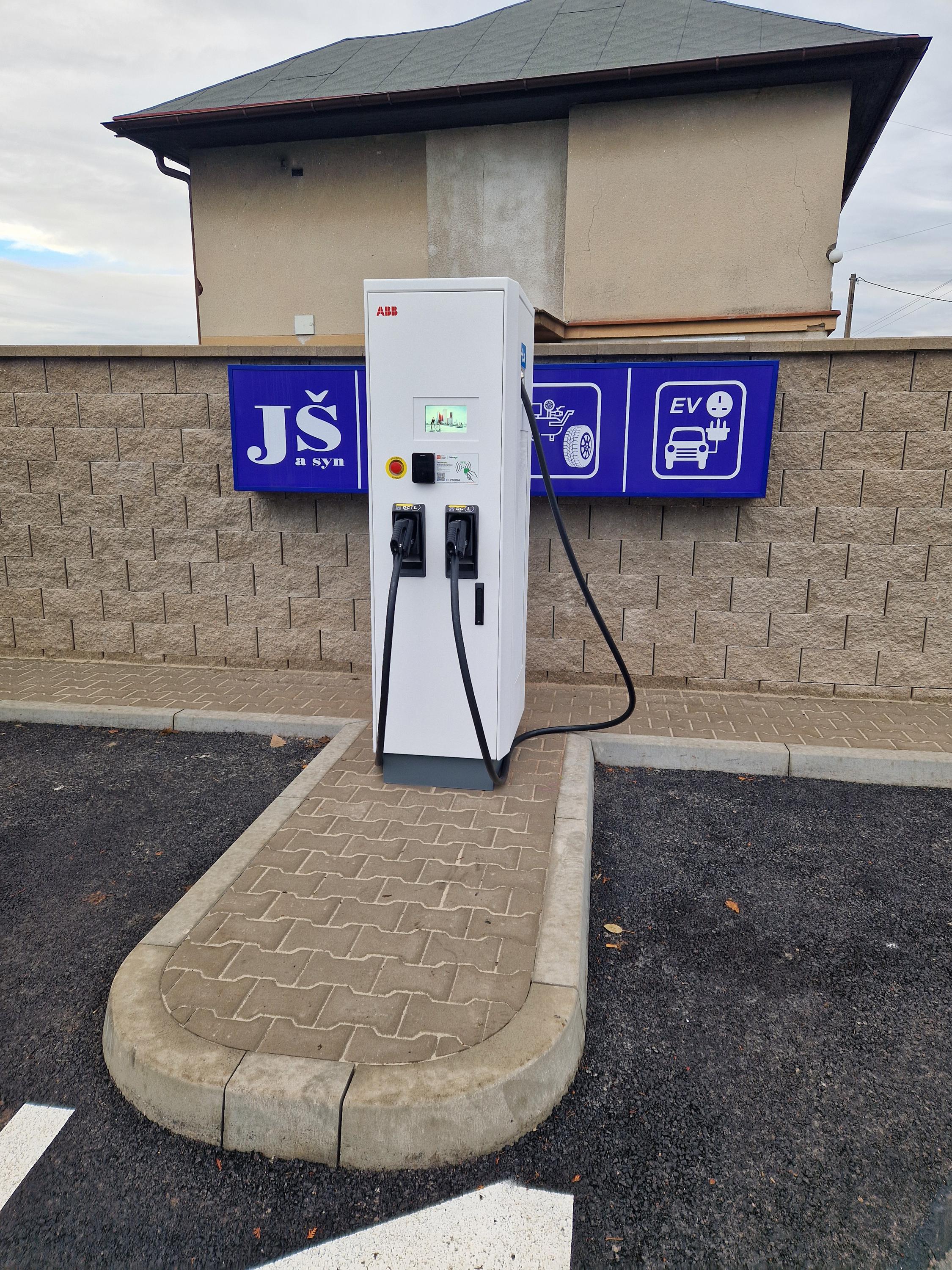 JAN ŠPATENKA A SYN - Nabíjecí stanice foto 2