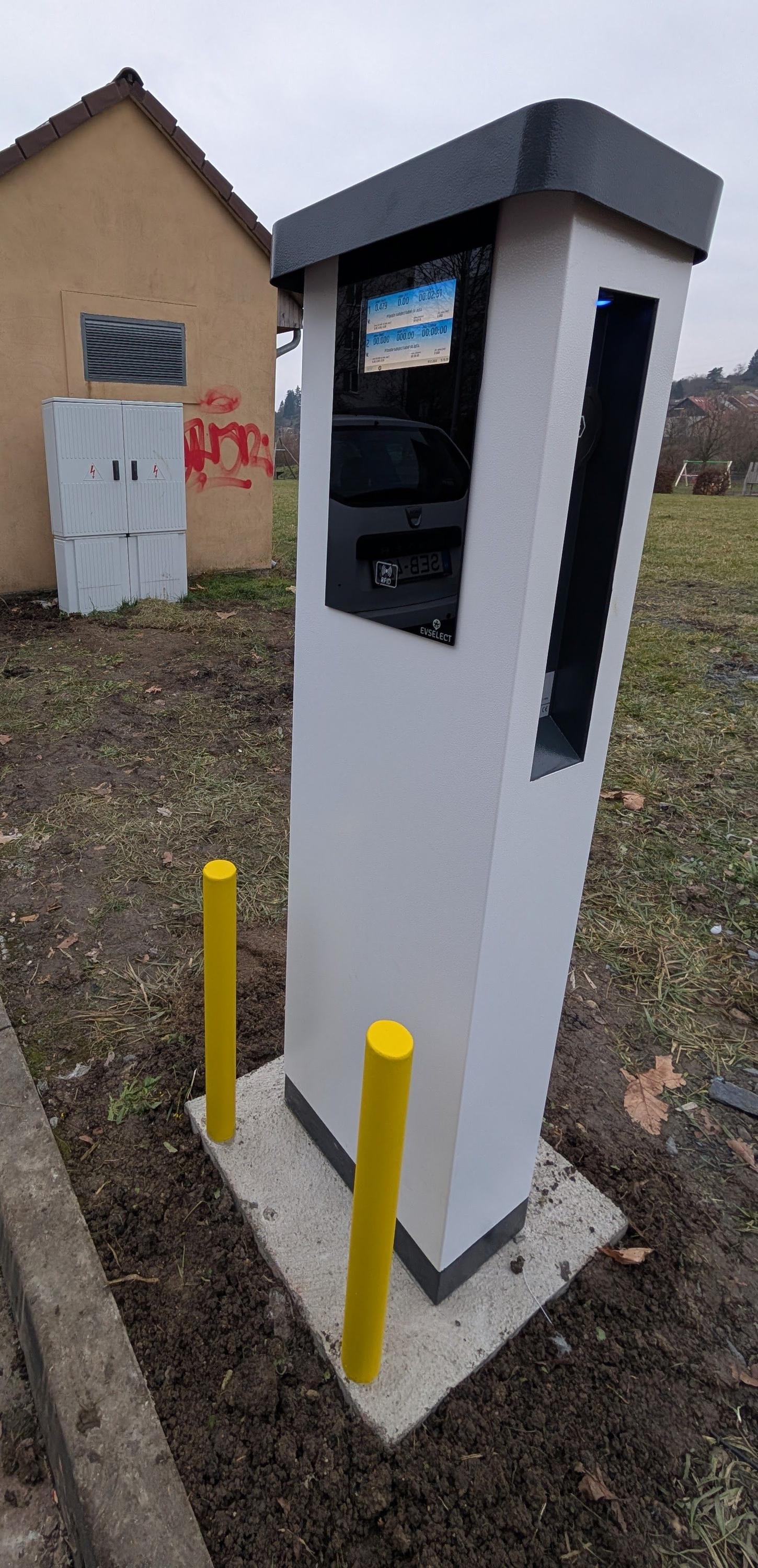 EVSELECT s.r.o. - Nabíjecí stanice foto 2