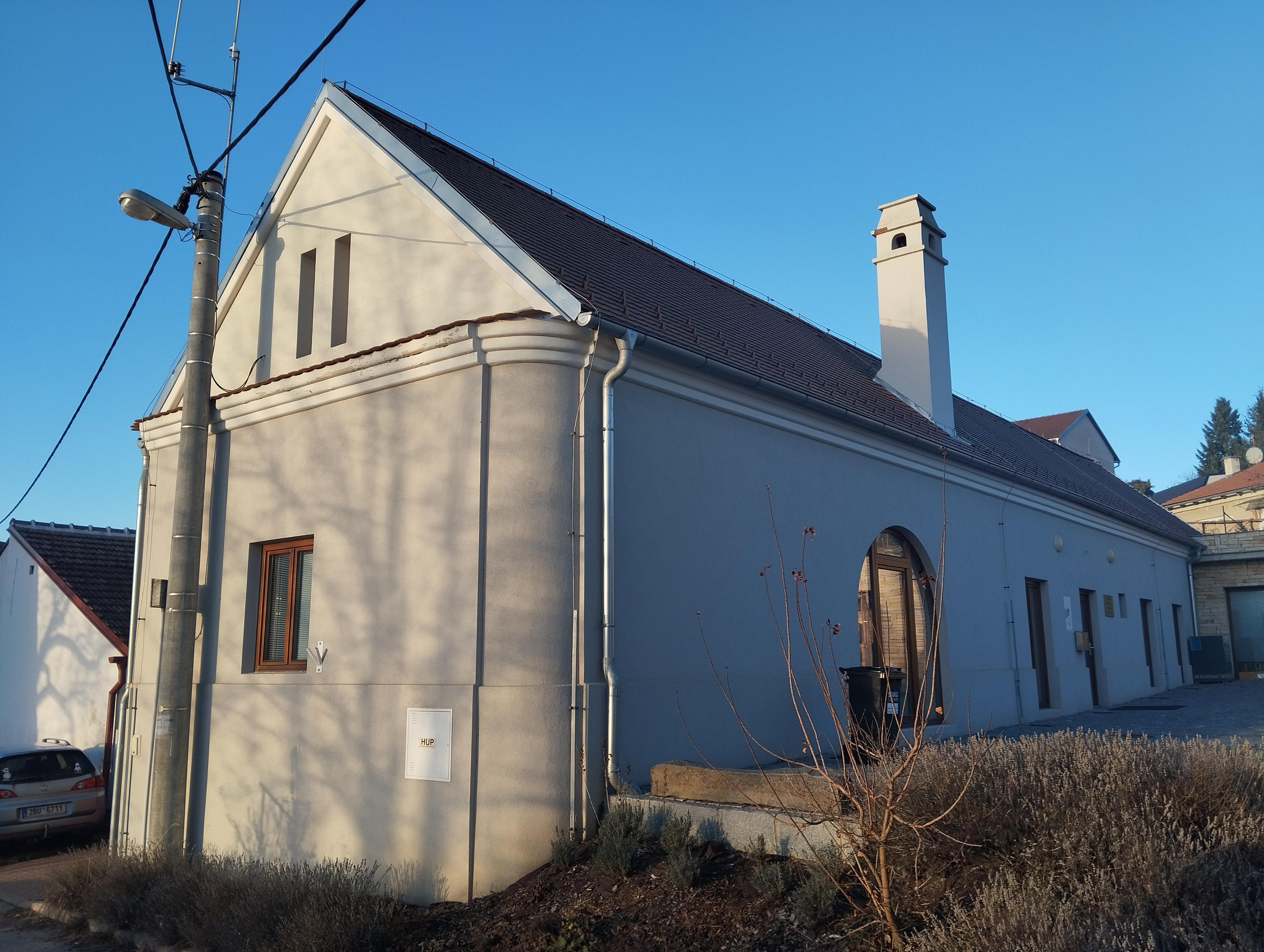 Úřad městské části Brno-Ořešín foto 2