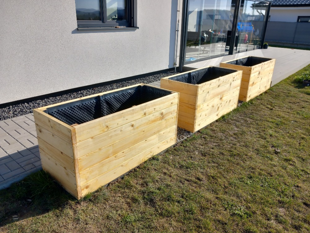 Výroba vyvýšených záhonů na míru