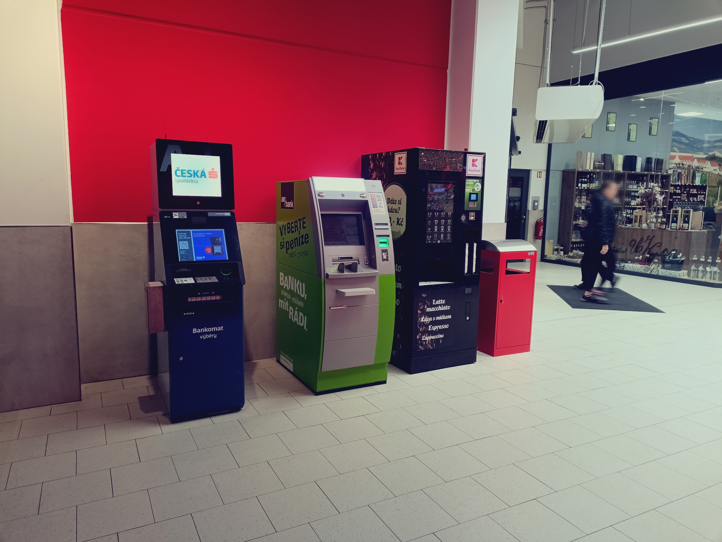 Bankomat České spořitelny foto 2