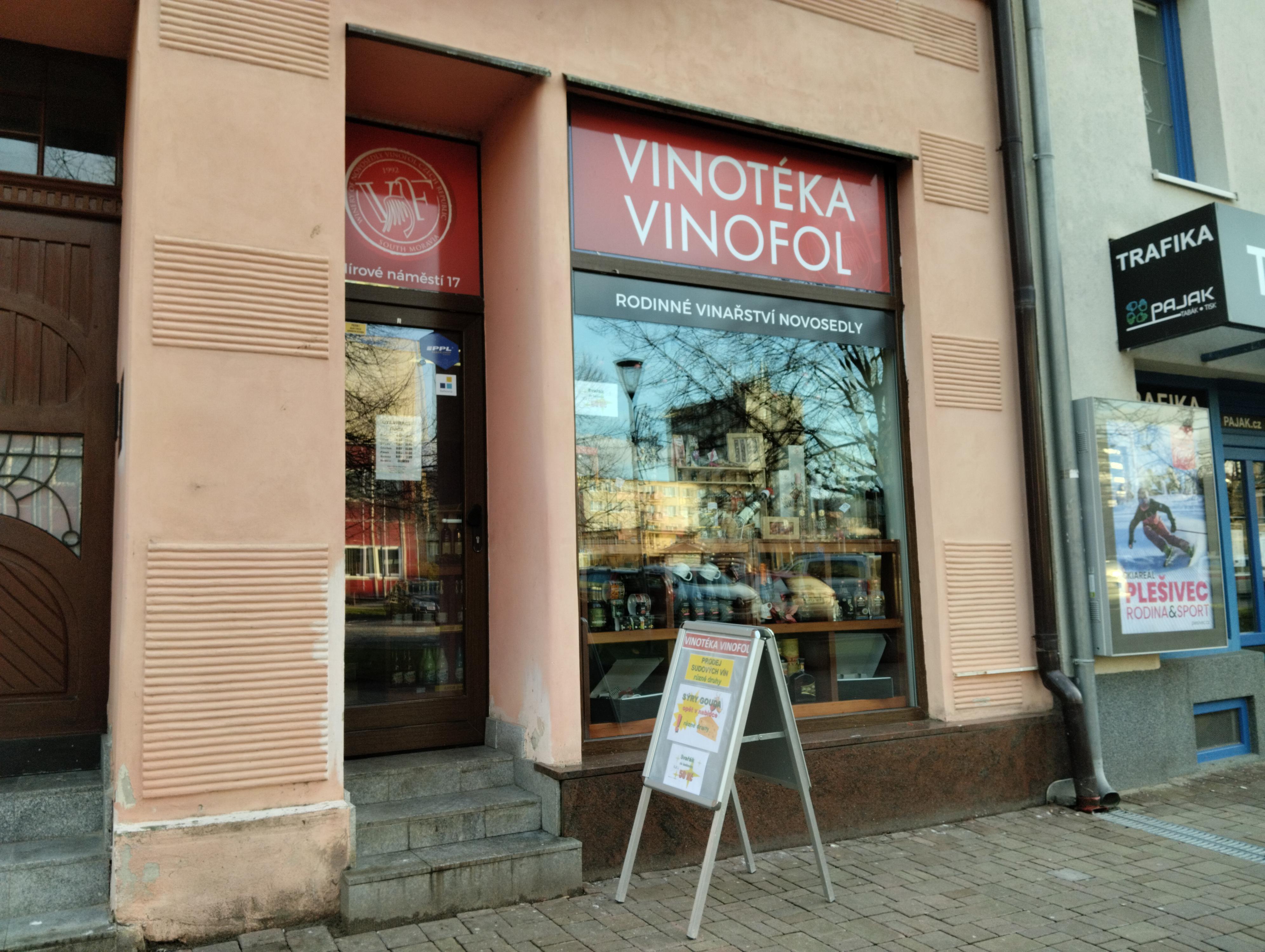 VINOTÉKA VINOFOL foto 2