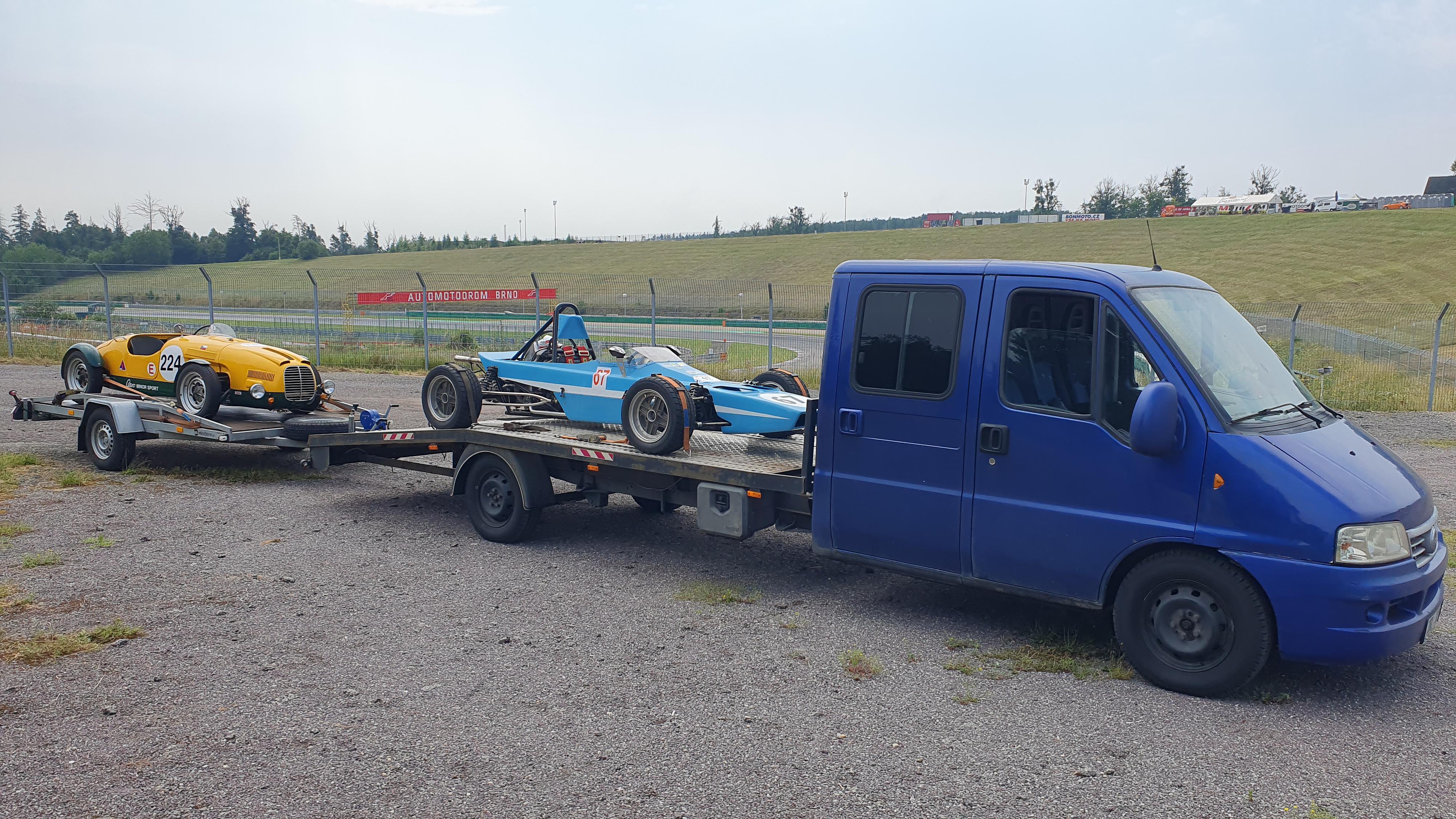 Odtahová služba a autopůjčovna Zajac foto 2