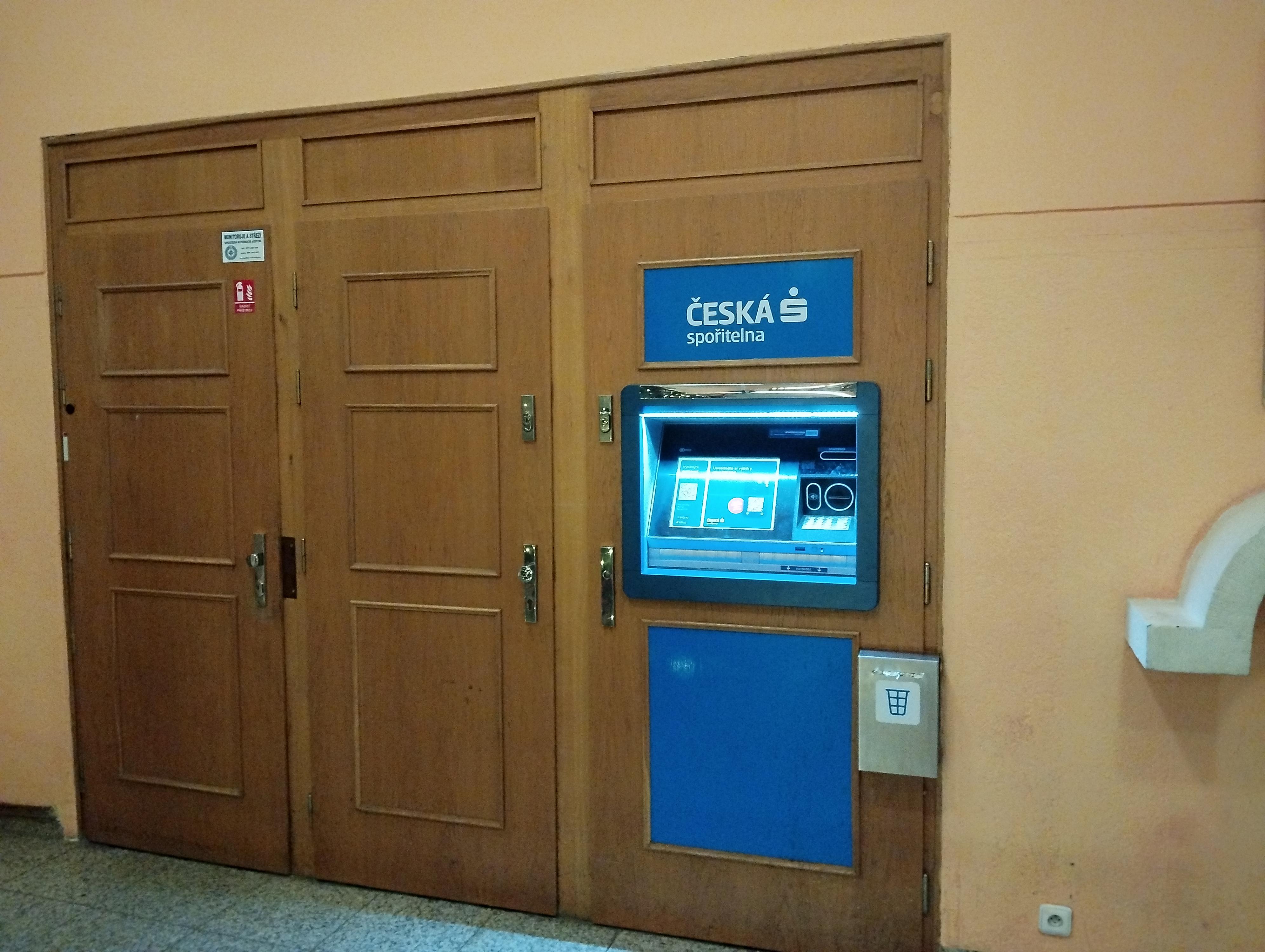 Bankomat České spořitelny foto 2