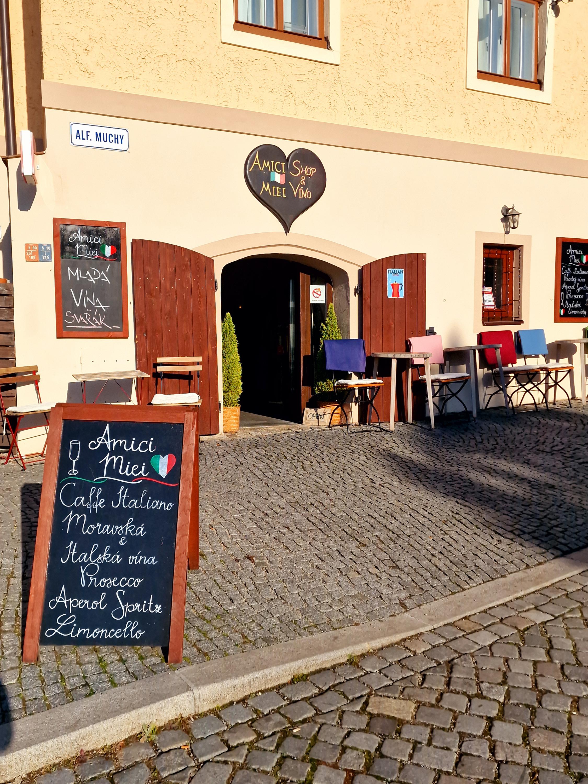 Amici Miei Mikulov - shop & víno foto 2